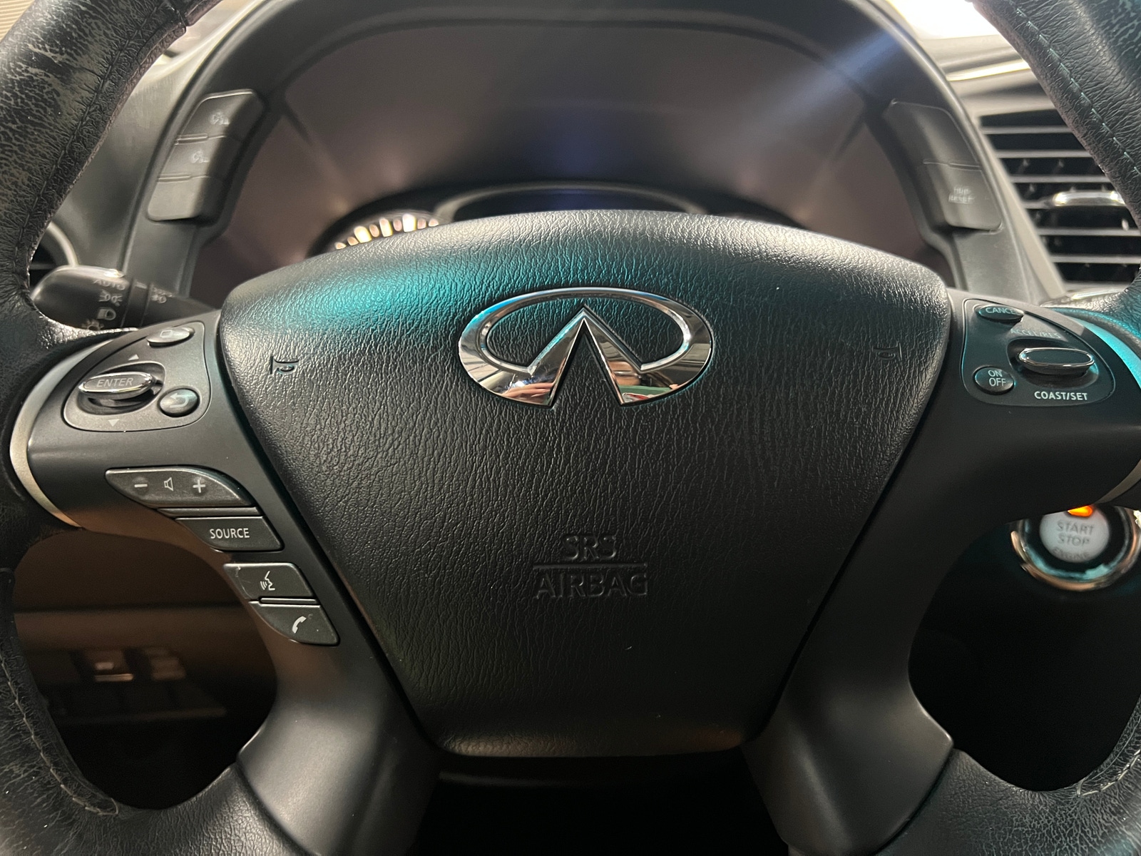 Thumbnail: 2017 INFINITI QX60 - 4