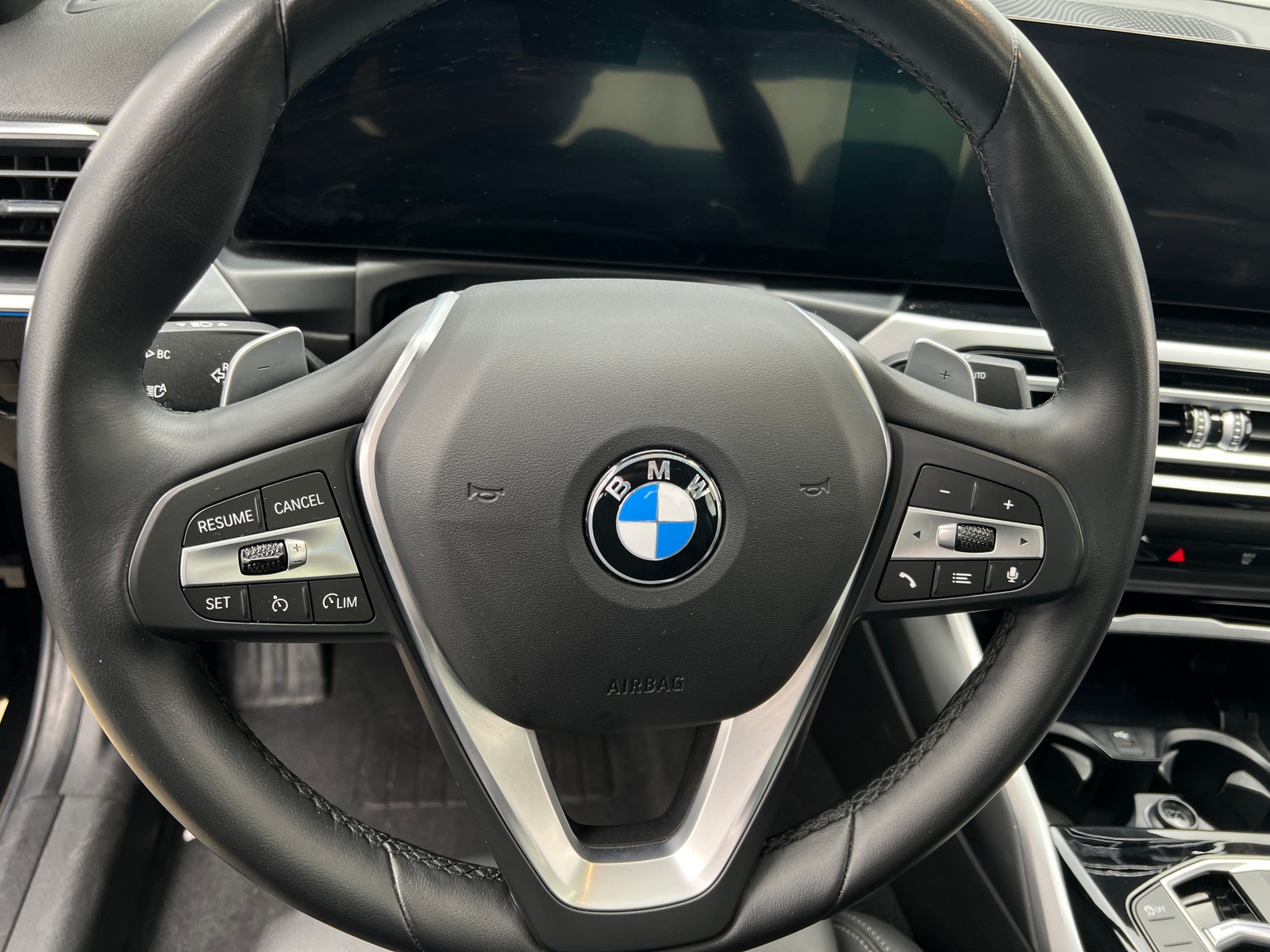 Thumbnail: 2024 BMW 3 Series - 4