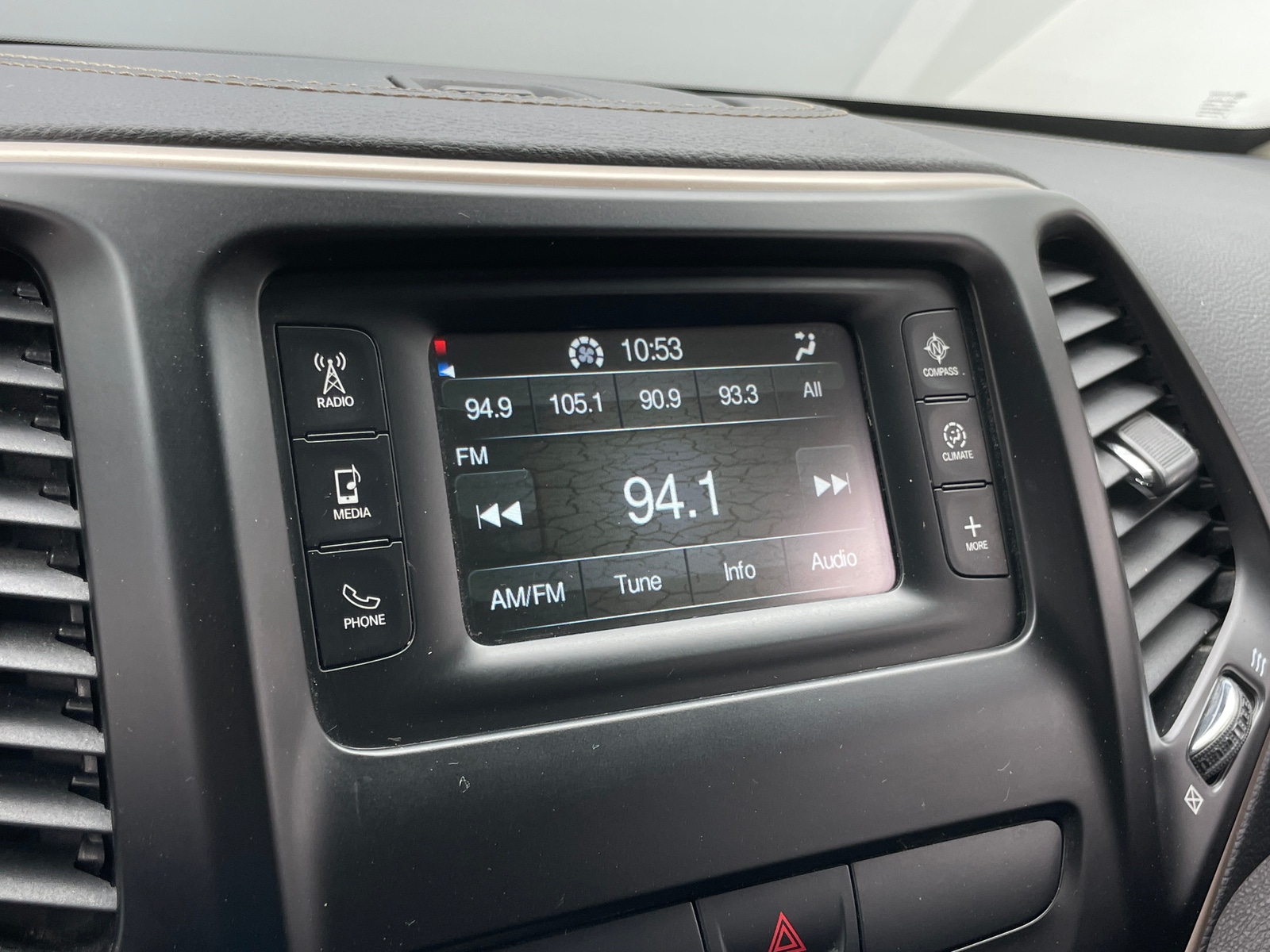 Thumbnail: 2016 Jeep Cherokee - 4
