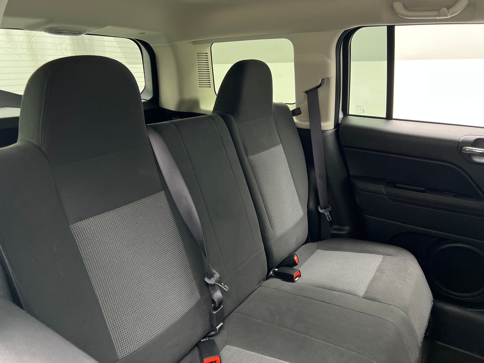 Thumbnail: 2017 Jeep Patriot - 6