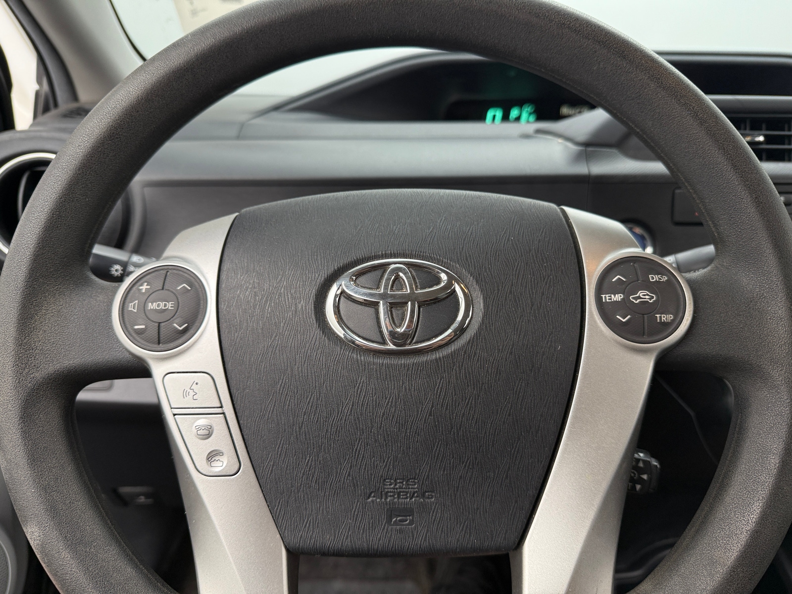 Thumbnail: 2013 Toyota Prius c - 5