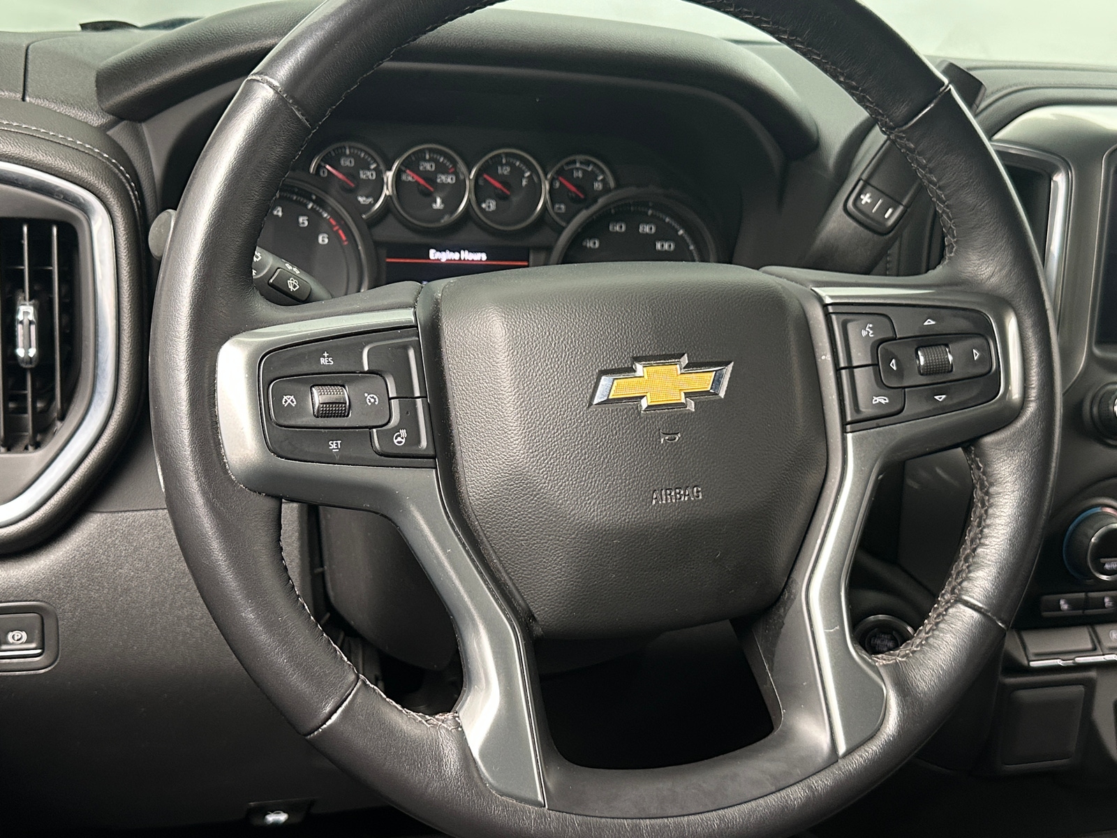Thumbnail: 2022 Chevrolet Silverado 1500 - 5