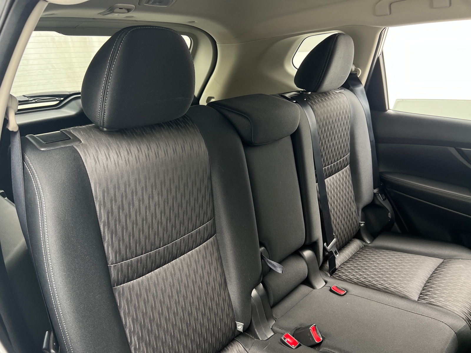 Thumbnail: 2017 Nissan Rogue - 6