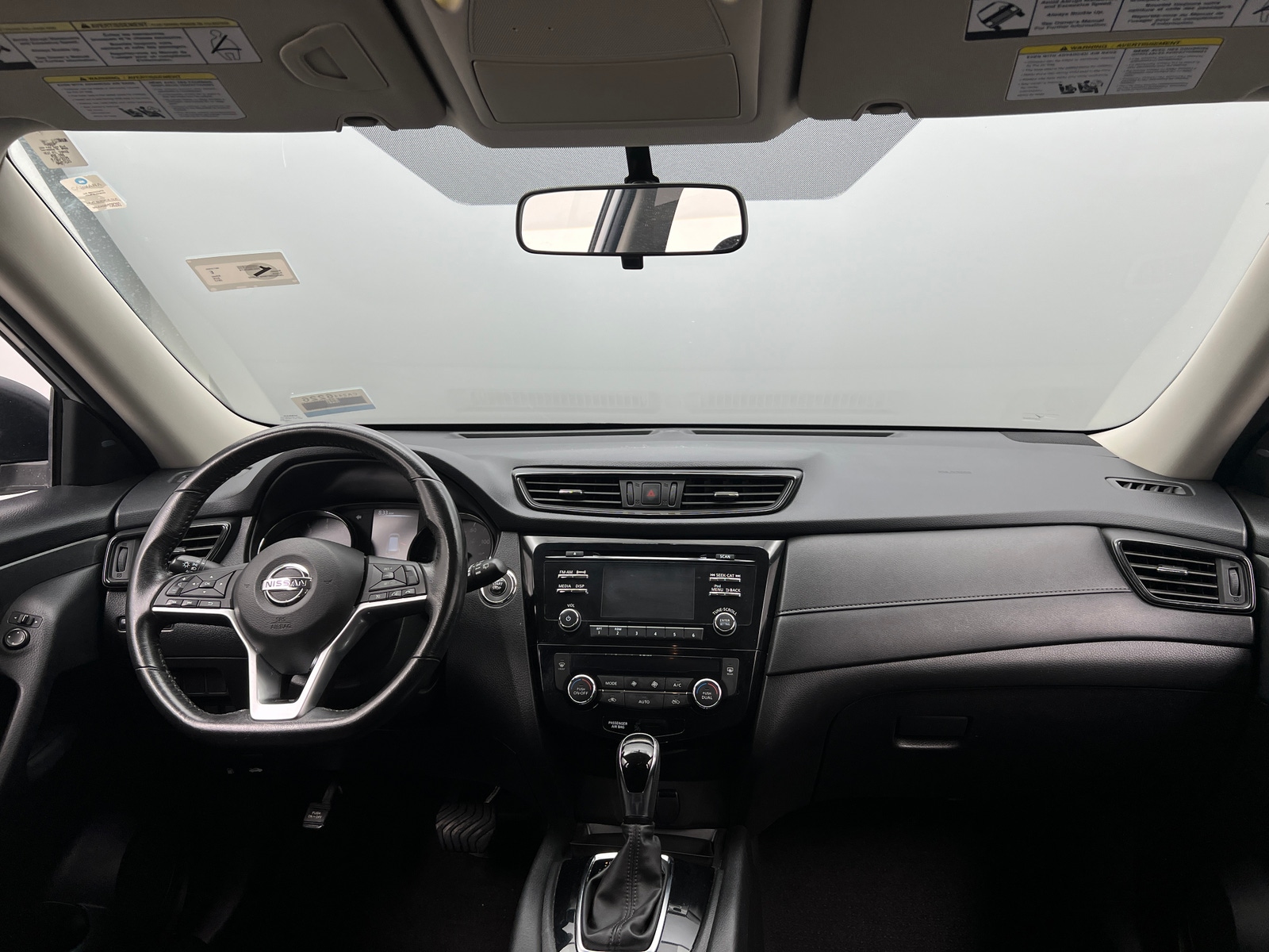 Thumbnail: 2017 Nissan Rogue - 3