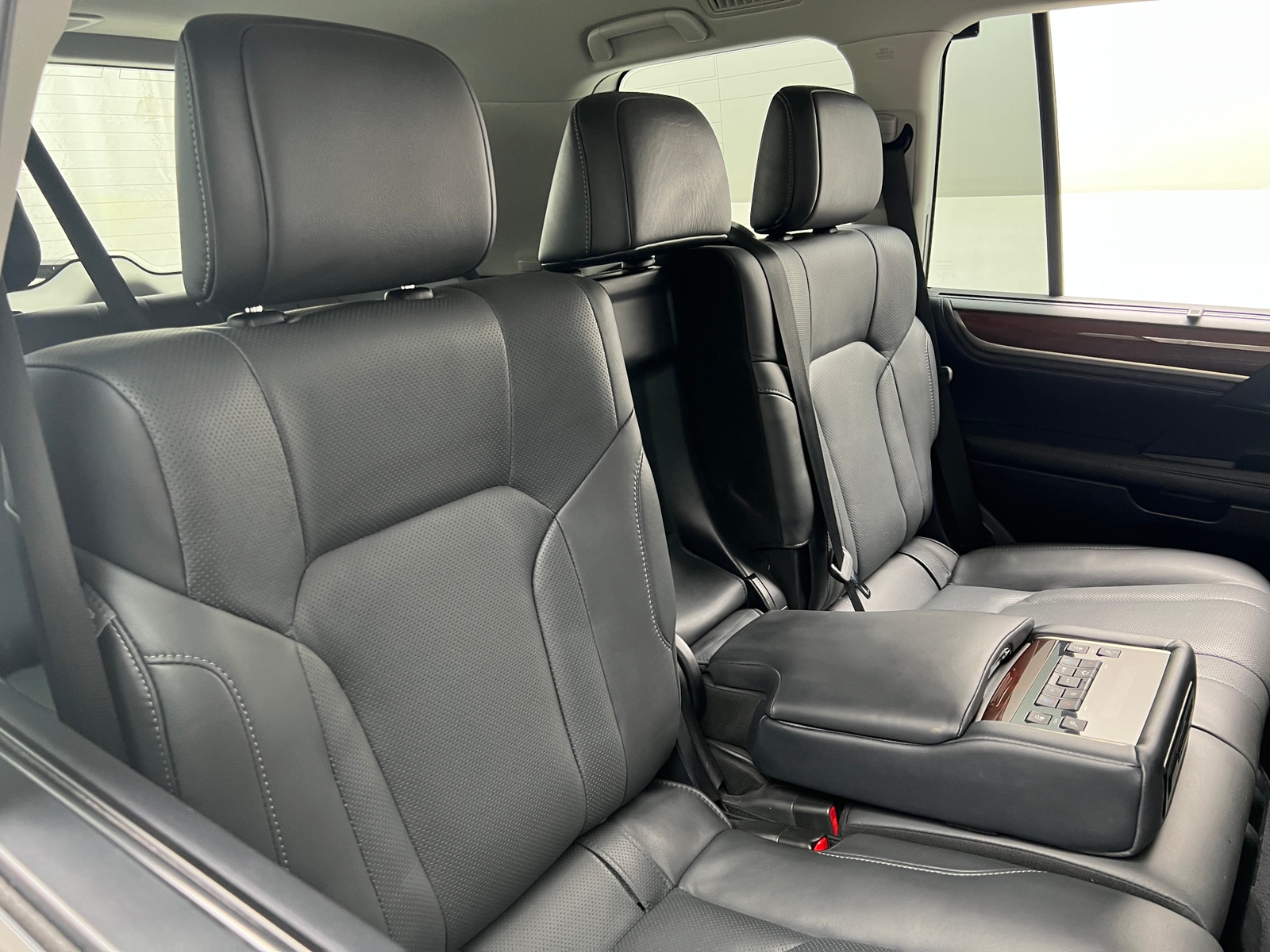 Thumbnail: 2021 Lexus LX - 5