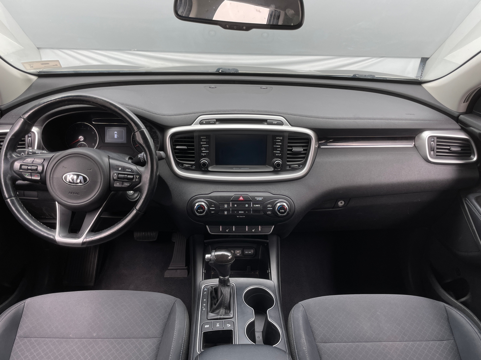 Thumbnail: 2018 Kia Sorento - 3