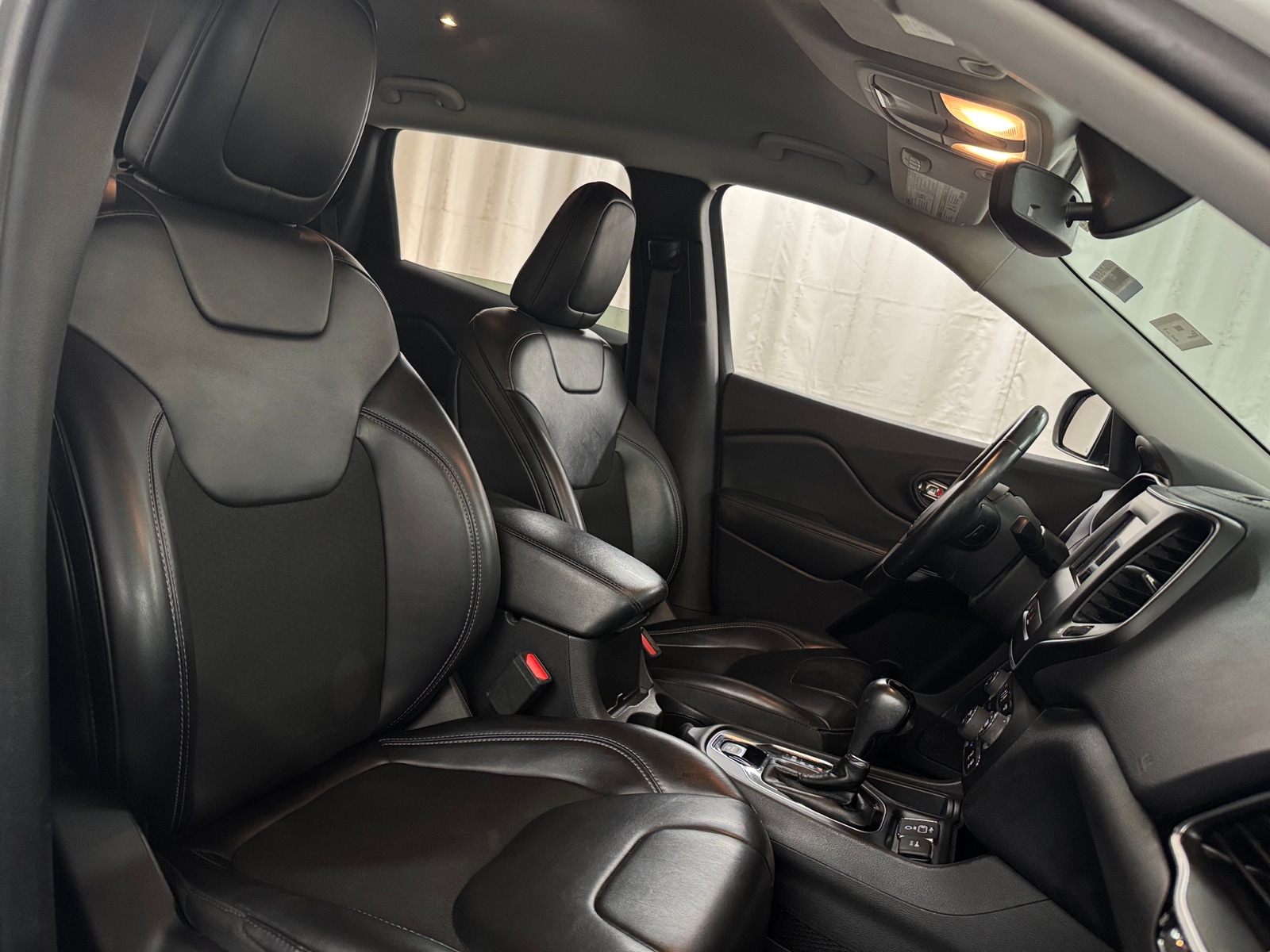 Thumbnail: 2020 Jeep Cherokee - 2