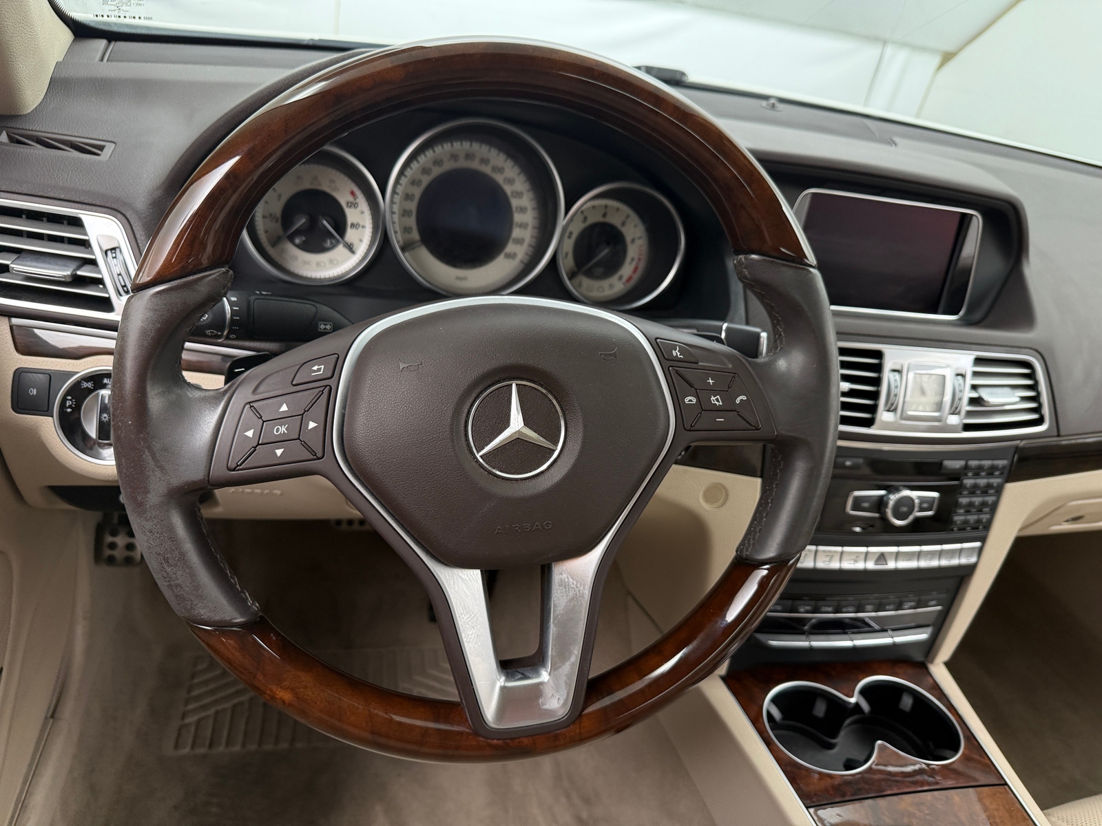 Thumbnail: 2014 Mercedes-Benz E-Class - 4