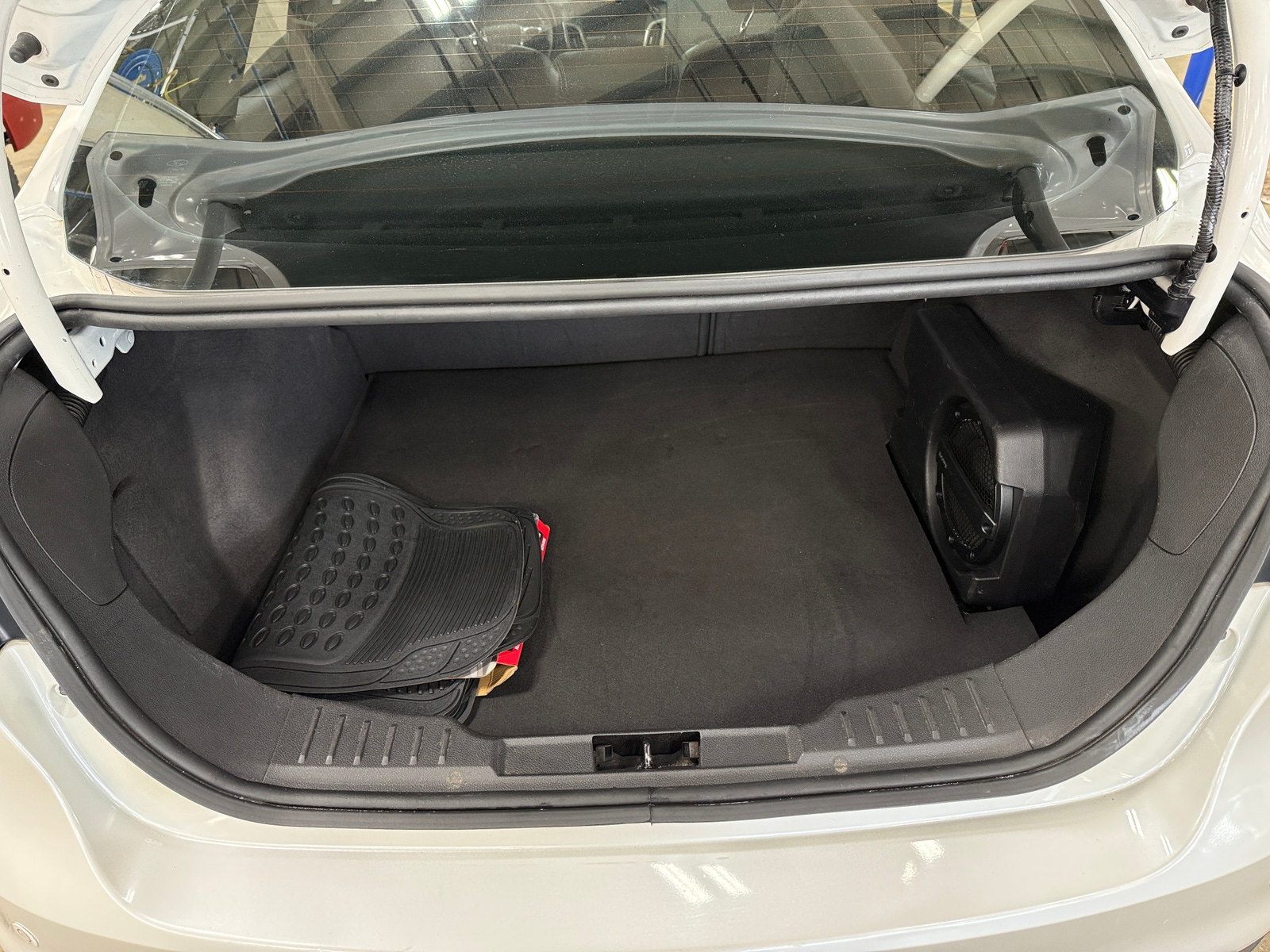 Thumbnail: 2012 Ford Focus - 6