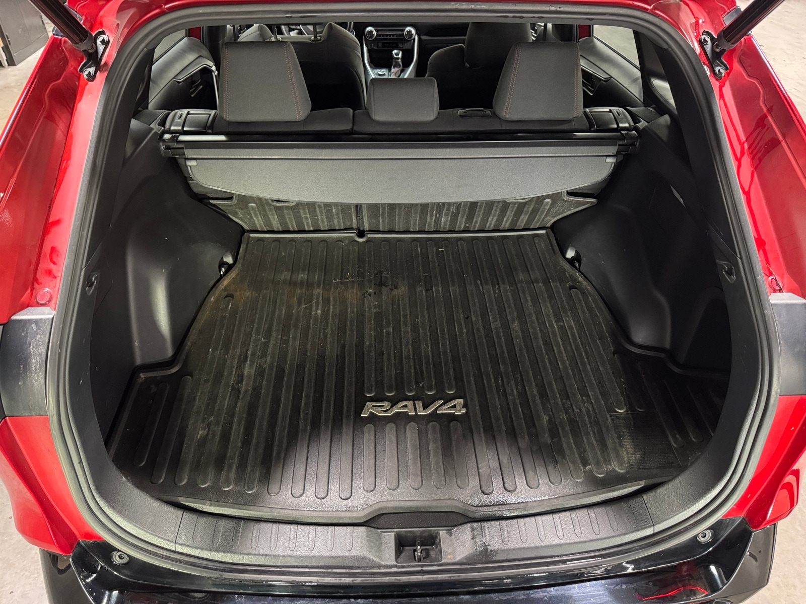Thumbnail: 2021 Toyota RAV4 - 7