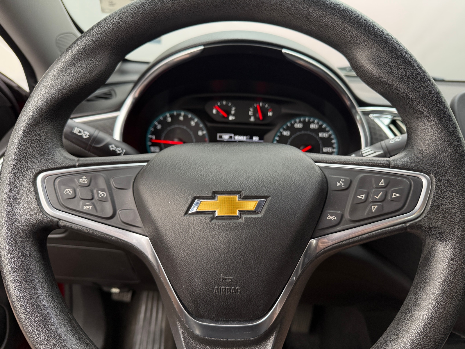 Thumbnail: 2018 Chevrolet Malibu - 5