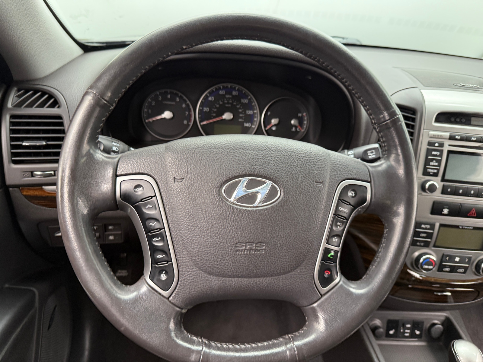 Thumbnail: 2012 Hyundai Santa Fe - 4