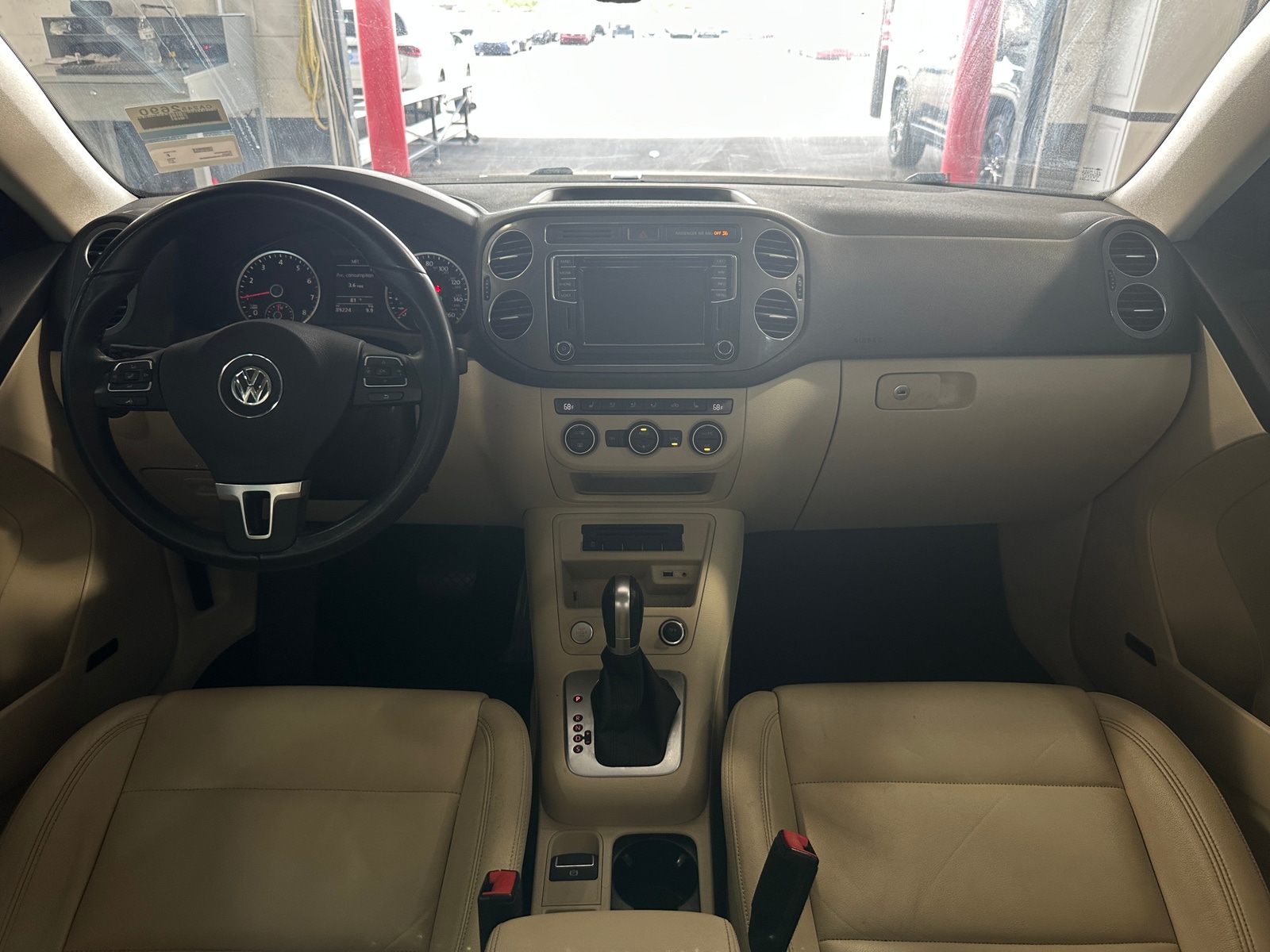 Thumbnail: 2017 Volkswagen Tiguan - 2