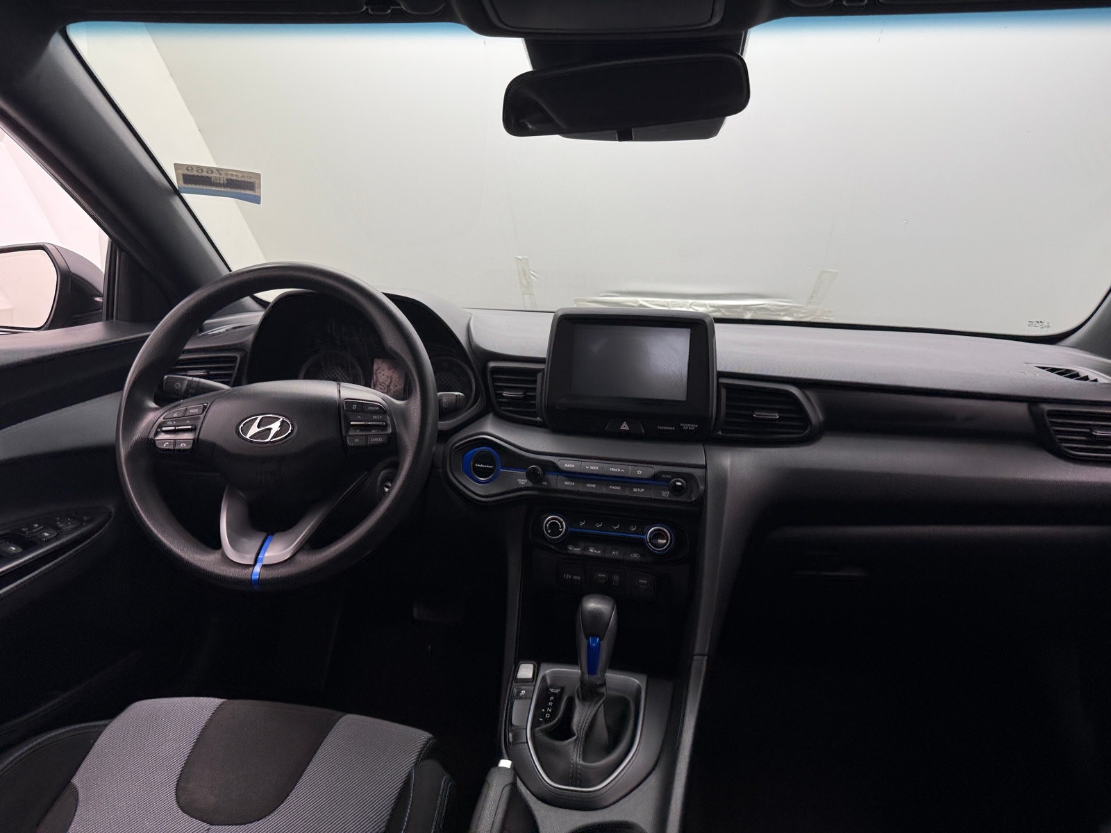 Thumbnail: 2019 Hyundai Veloster - 3