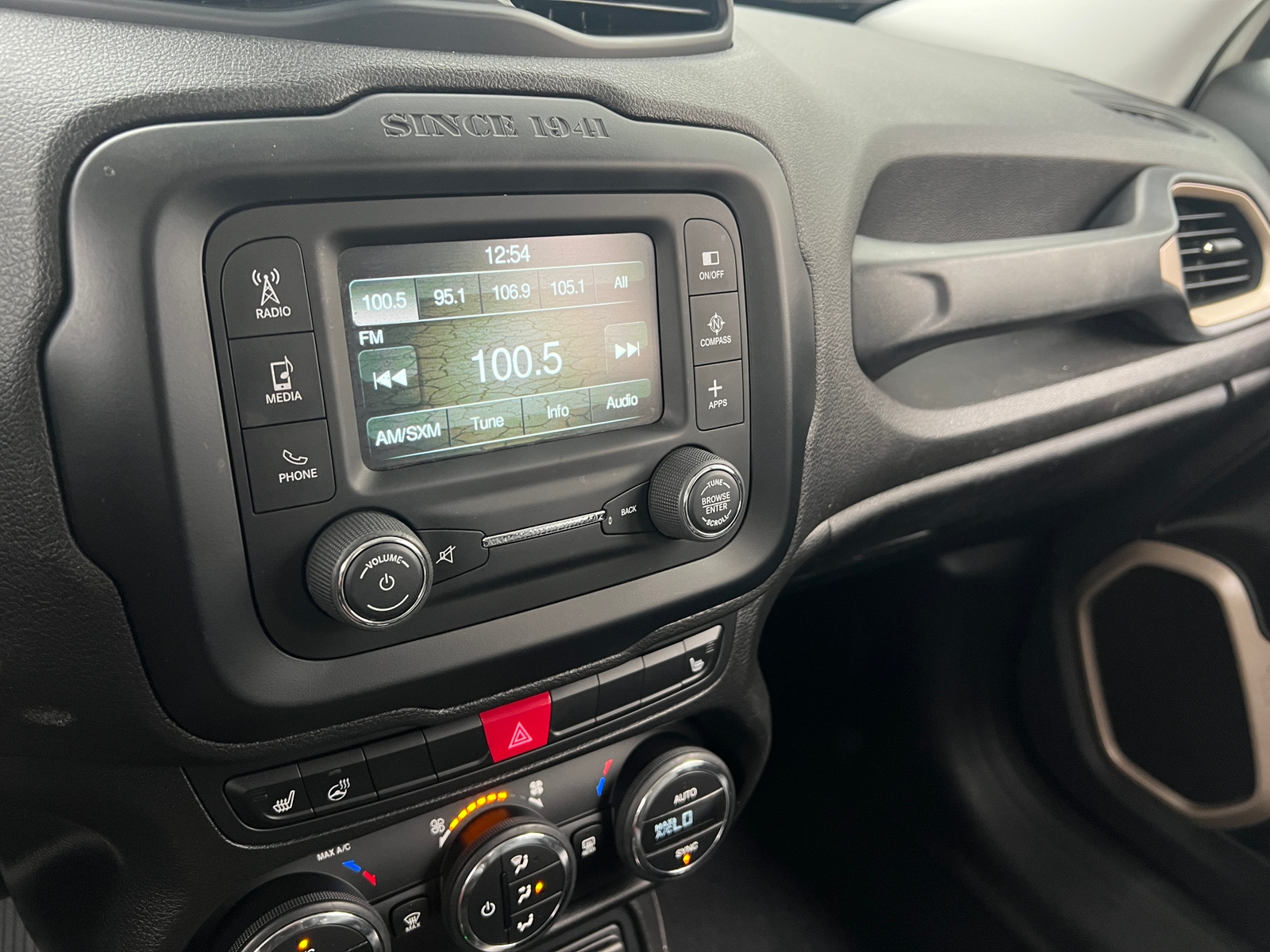 Thumbnail: 2017 Jeep Renegade - 3