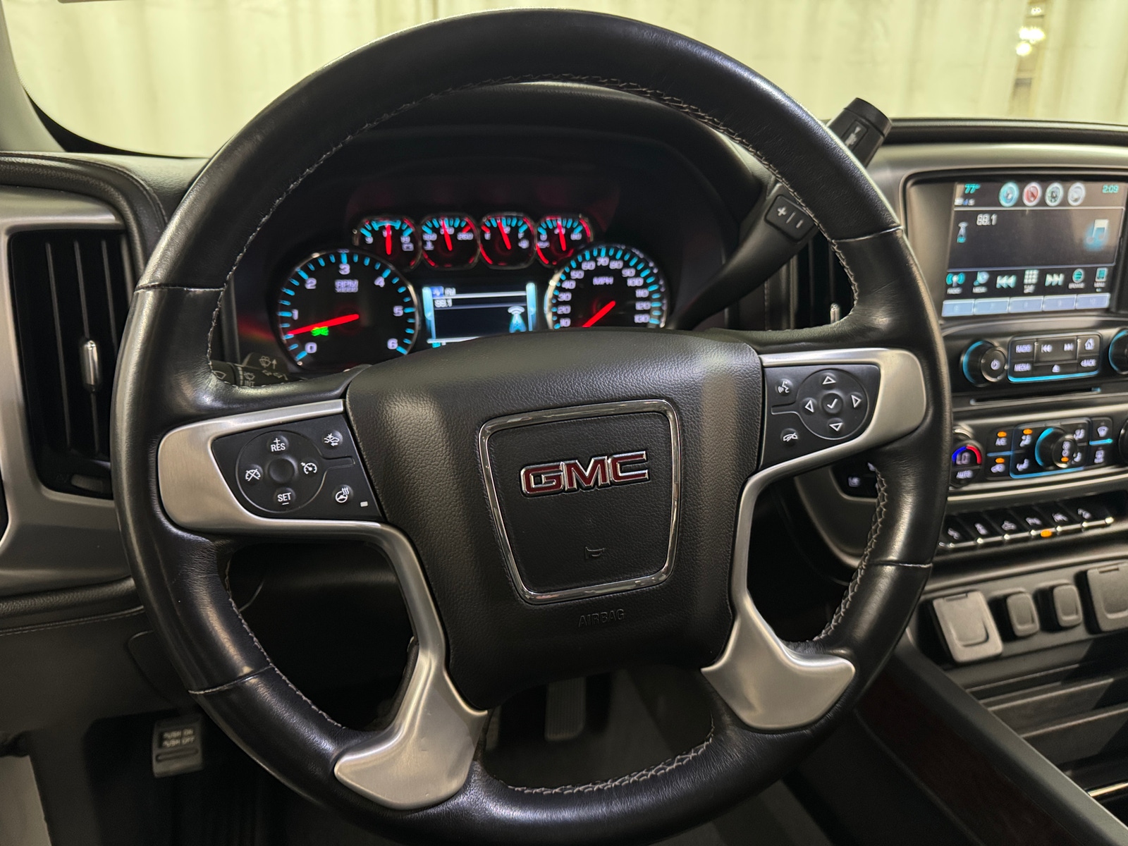 Thumbnail: 2018 GMC Sierra 1500 - 4