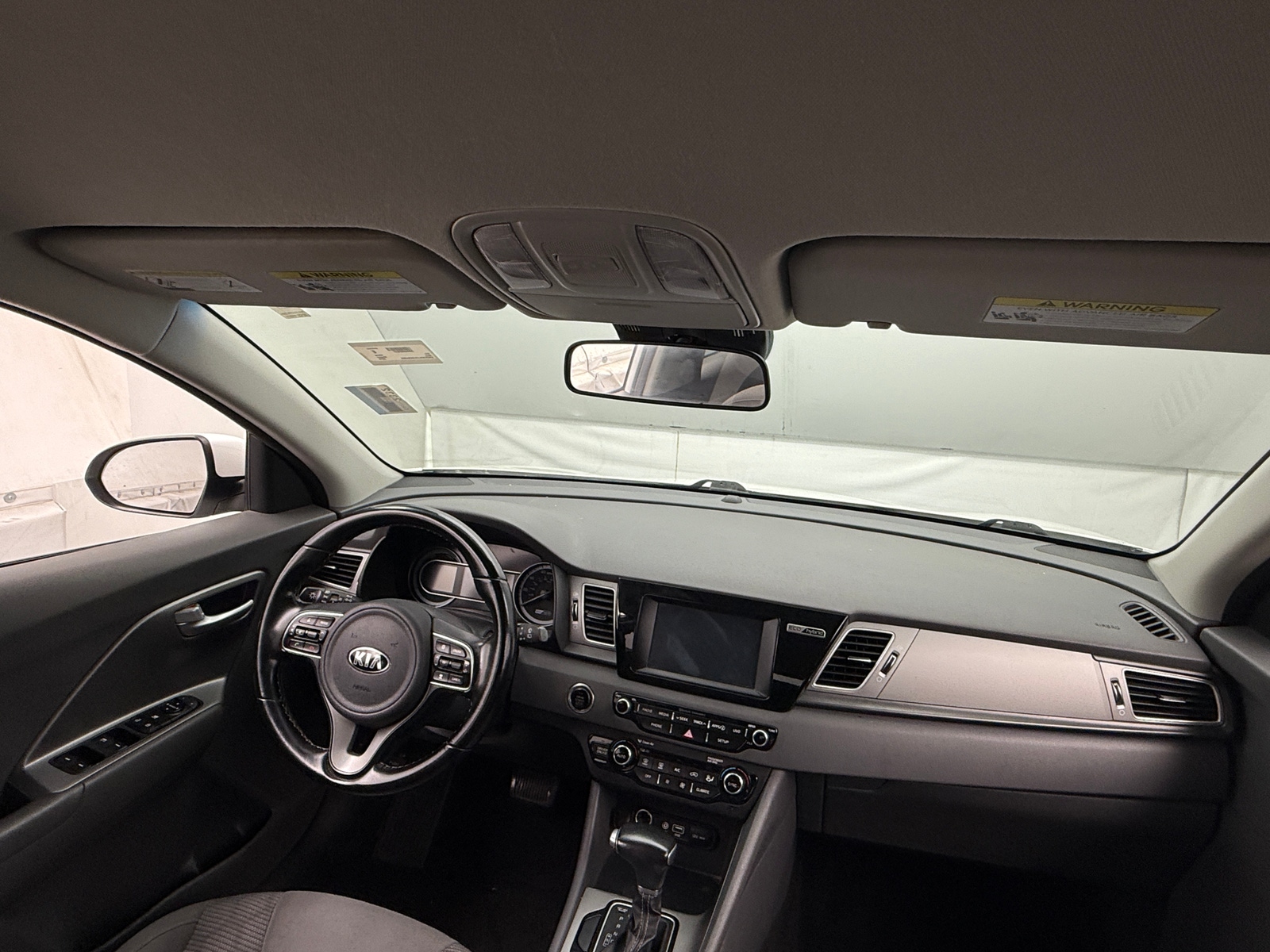 Thumbnail: 2018 Kia Niro - 3