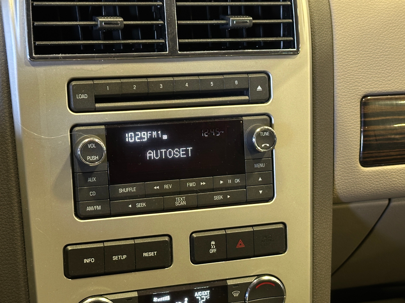Thumbnail: 2010 Lincoln MKX - 3