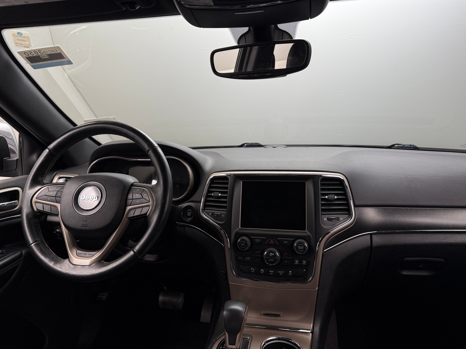 Thumbnail: 2017 Jeep Grand Cherokee - 3
