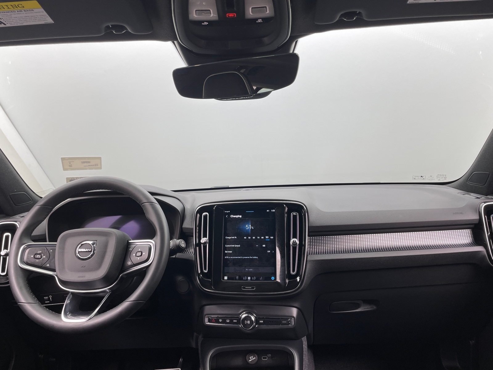 Thumbnail: 2022 Volvo XC40 - 2
