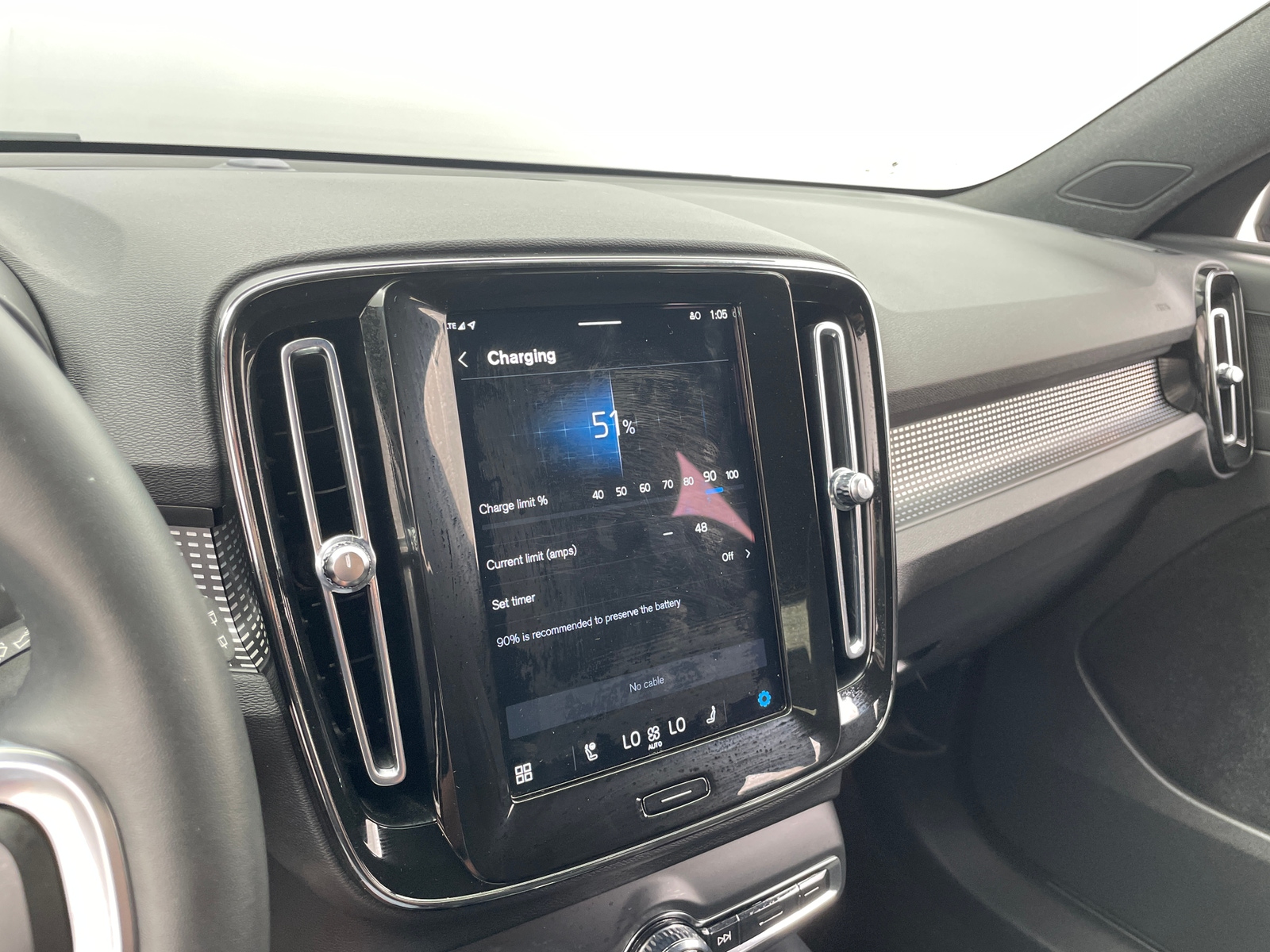 Thumbnail: 2022 Volvo XC40 - 3