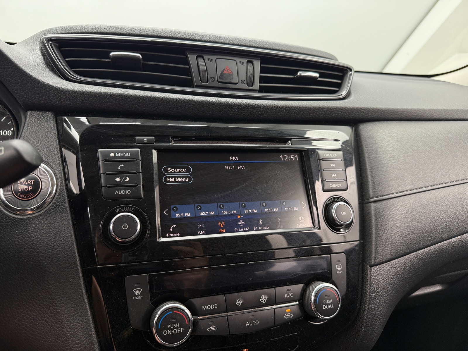 Thumbnail: 2018 Nissan Rogue - 4