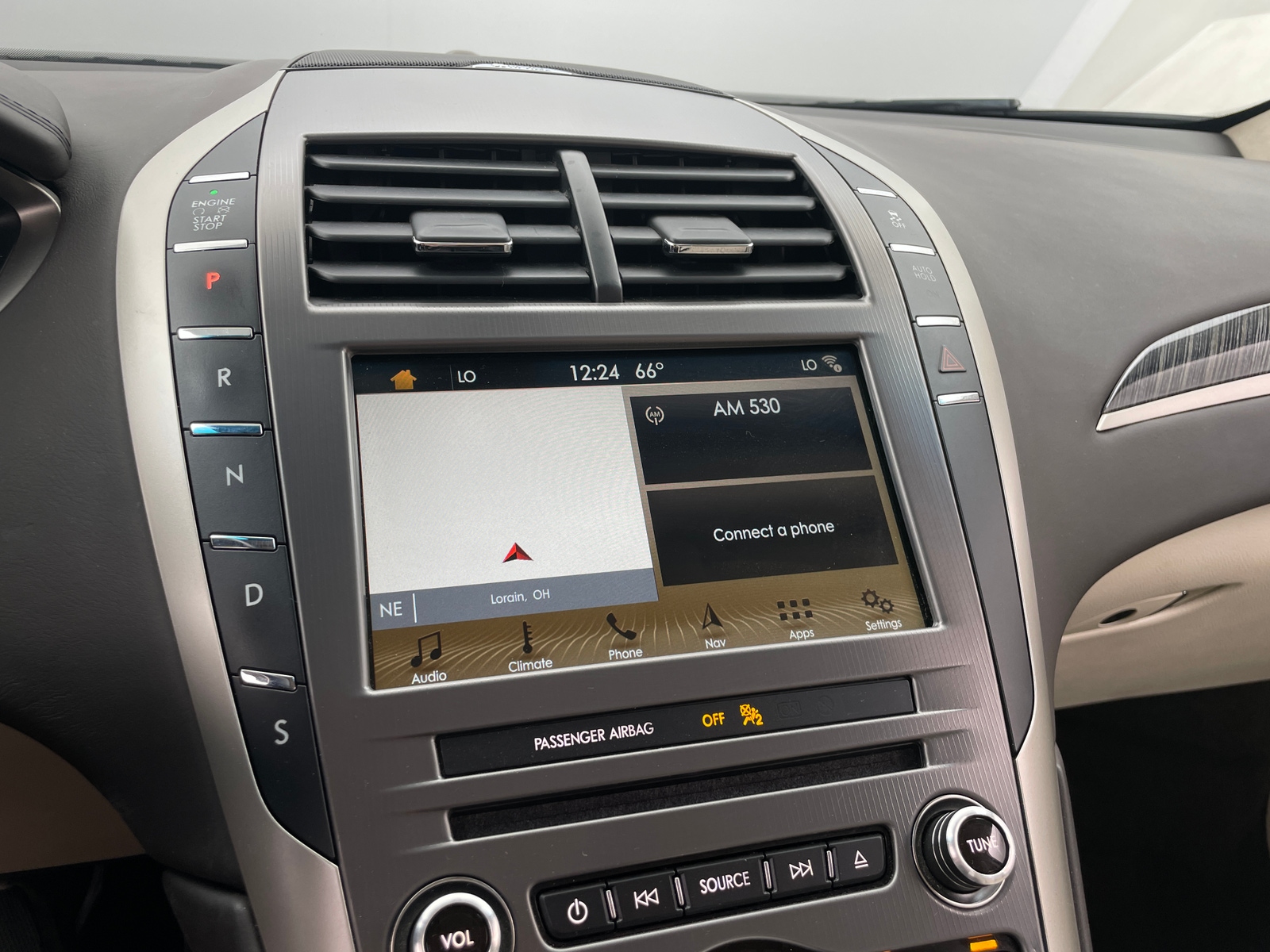 Thumbnail: 2017 Lincoln MKZ - 3