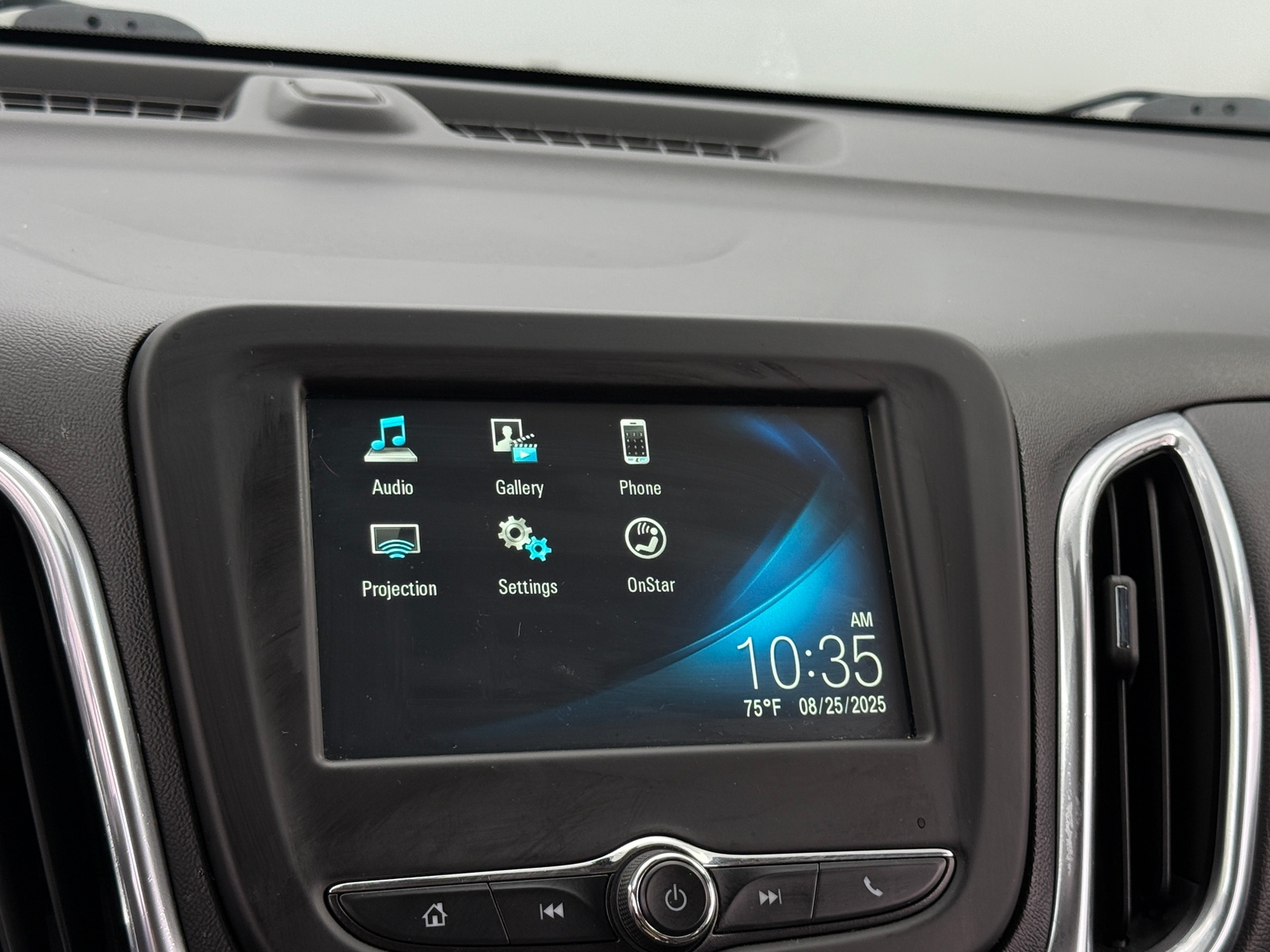 Thumbnail: 2018 Chevrolet Equinox - 4