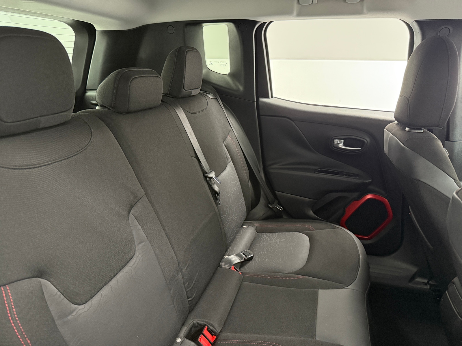 Thumbnail: 2017 Jeep Renegade - 6