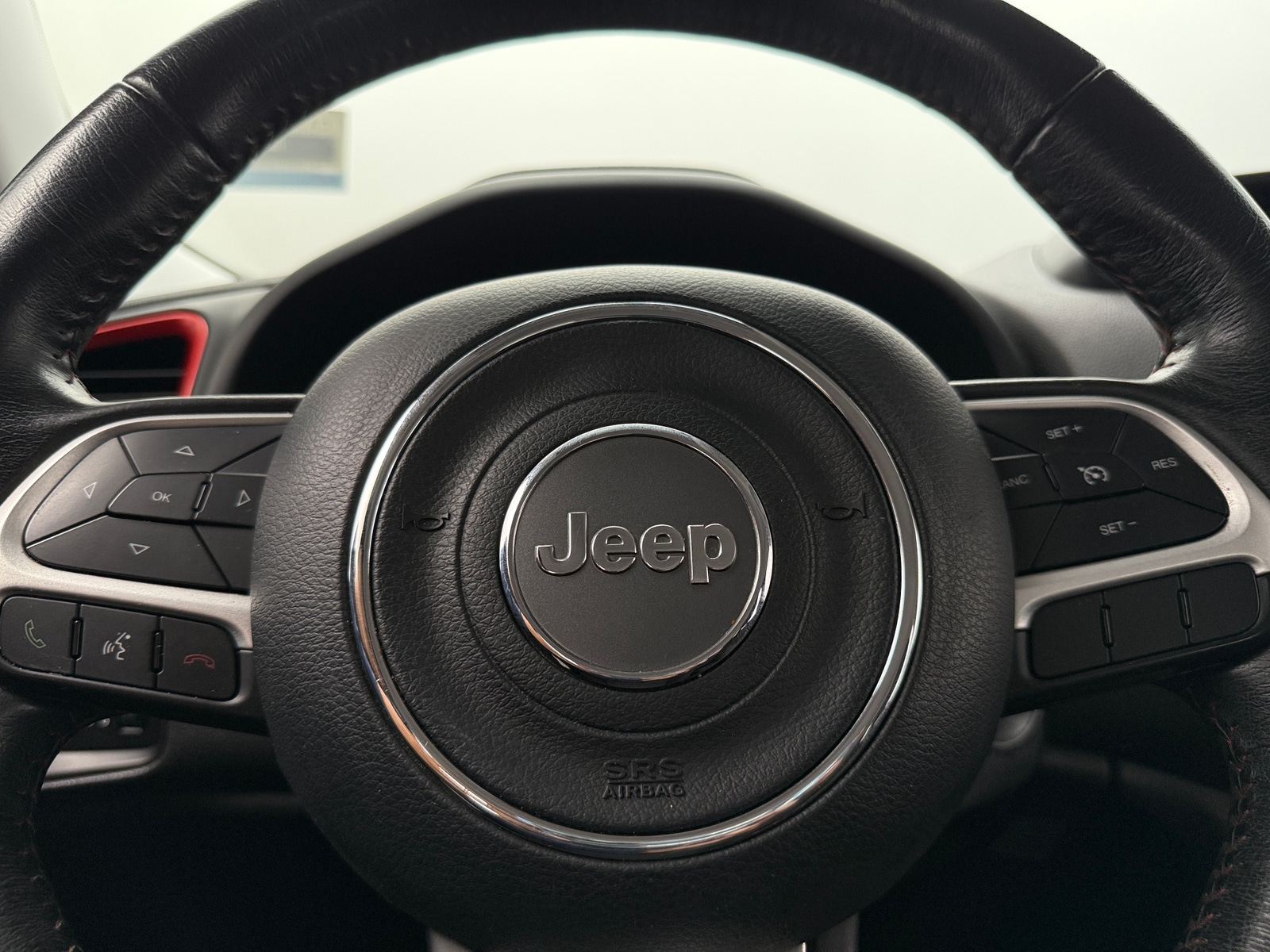 Thumbnail: 2017 Jeep Renegade - 5