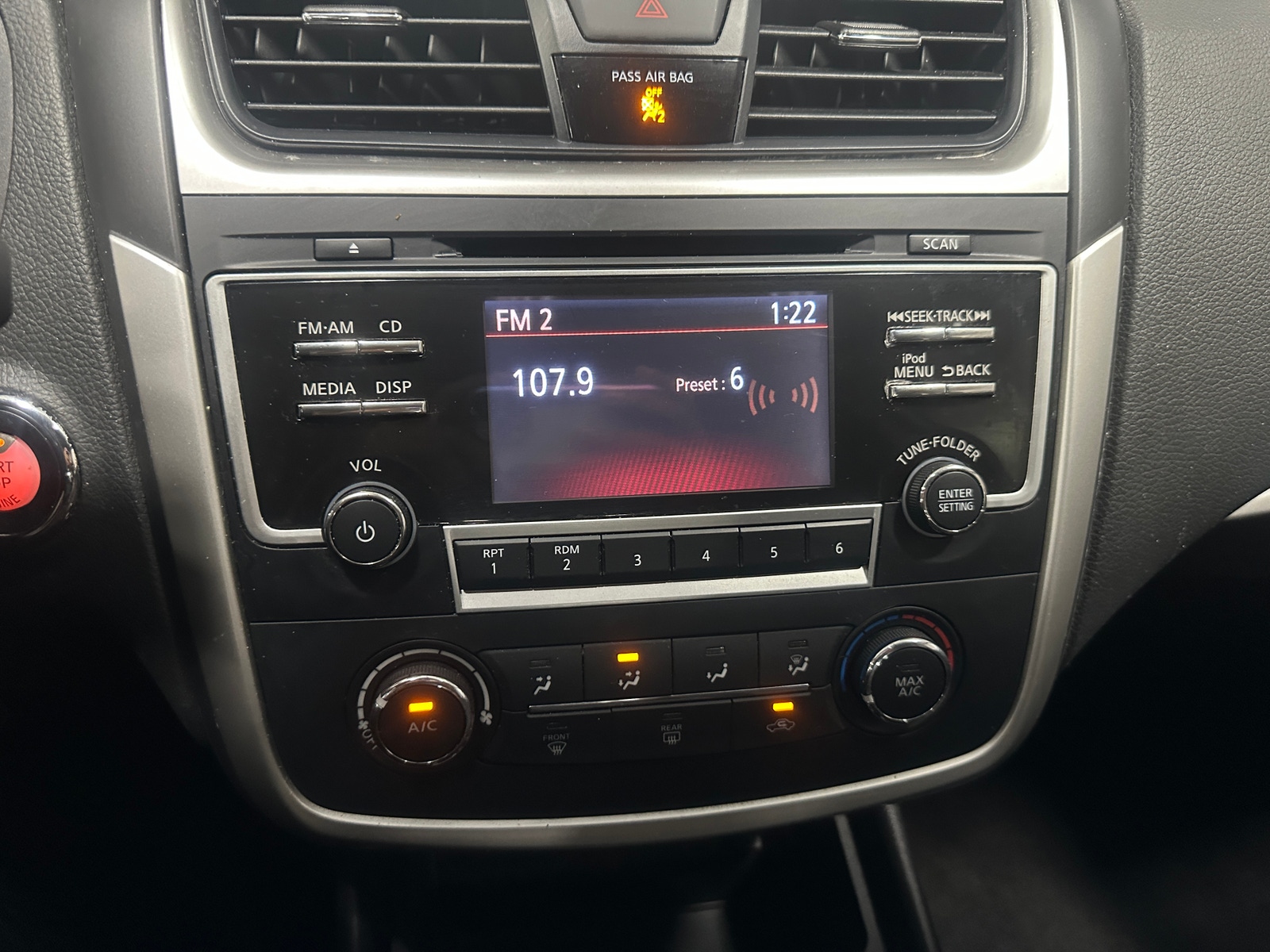 Thumbnail: 2018 Nissan Altima - 4