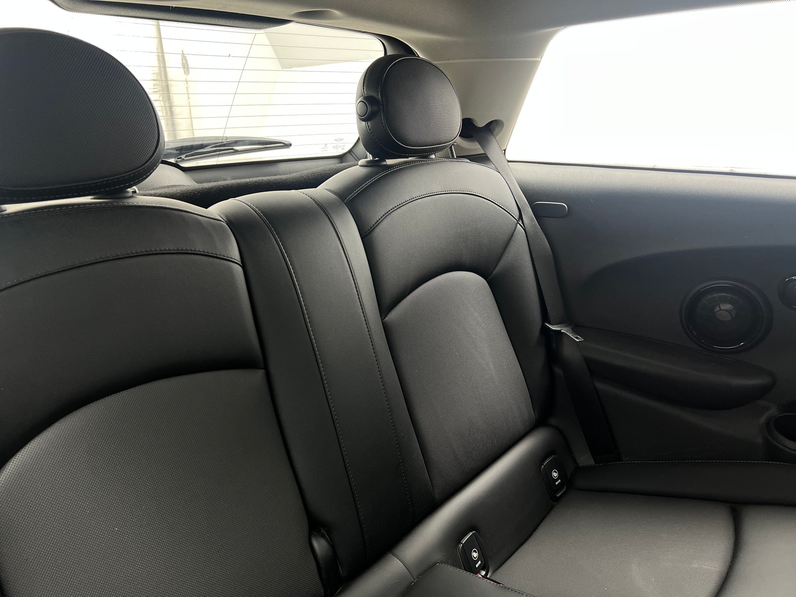 Thumbnail: 2017 MINI Cooper Hardtop - 4