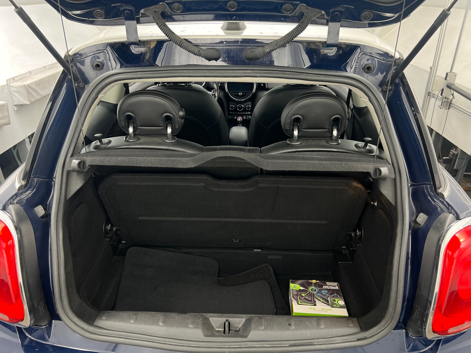 Thumbnail: 2017 MINI Cooper Hardtop - 5