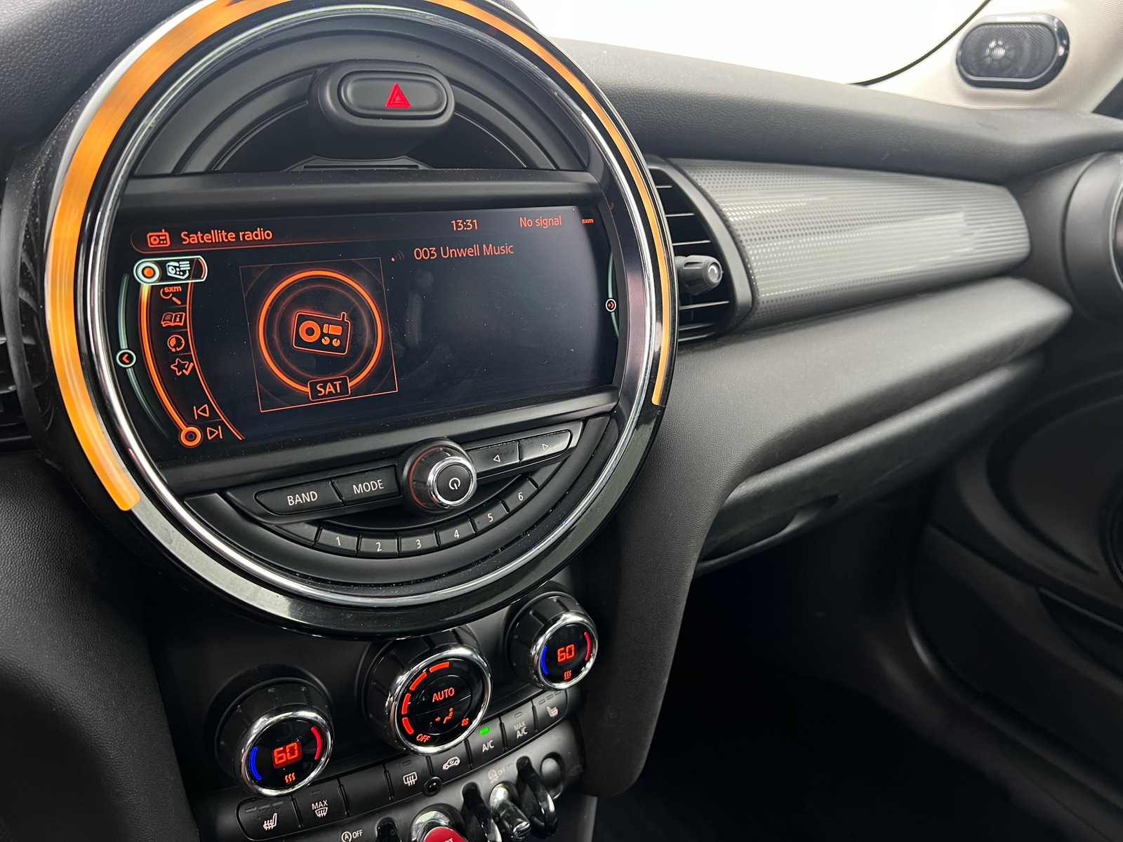 Thumbnail: 2017 MINI Cooper Hardtop - 2