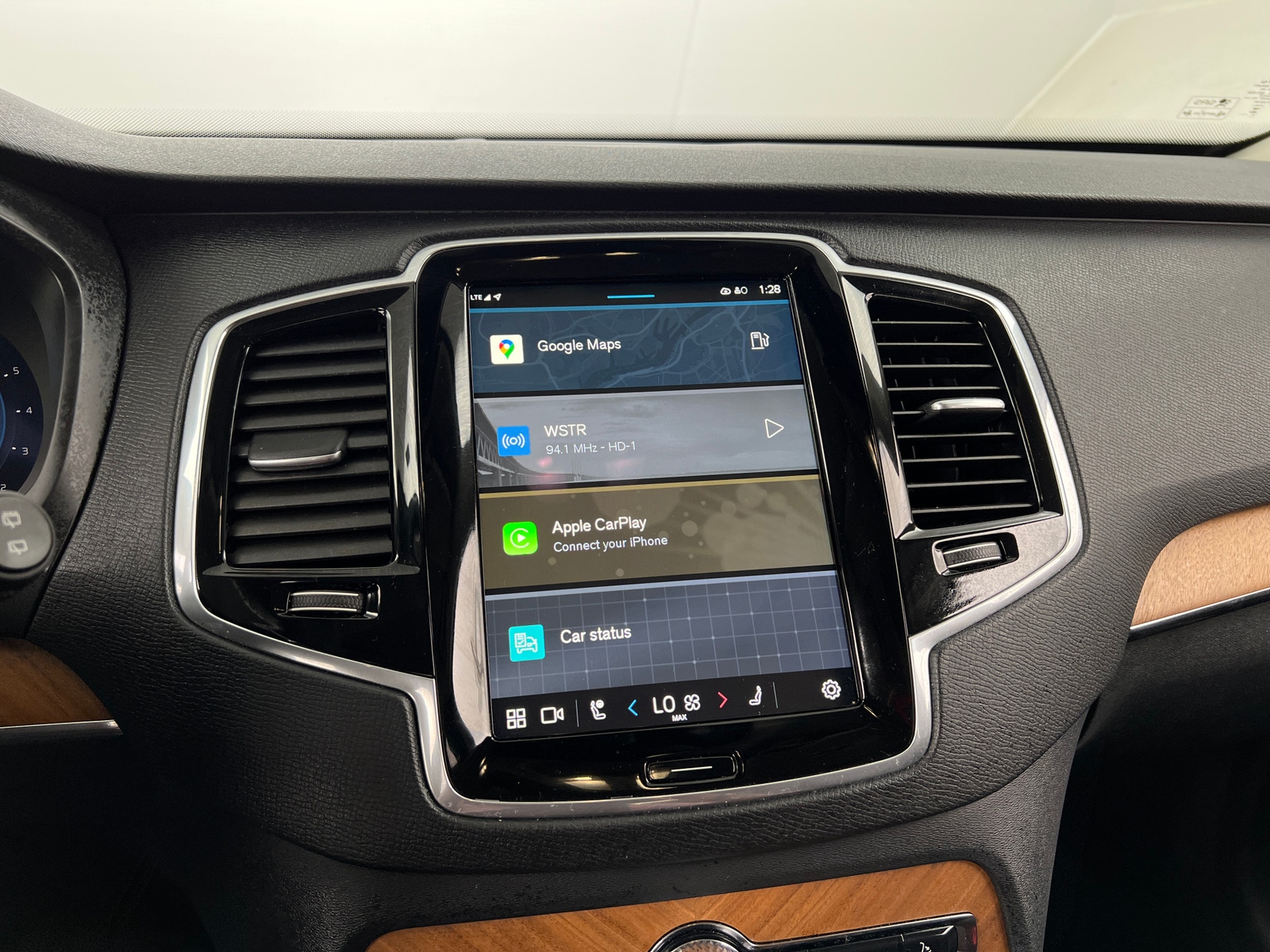 Thumbnail: 2025 Volvo XC90 - 3