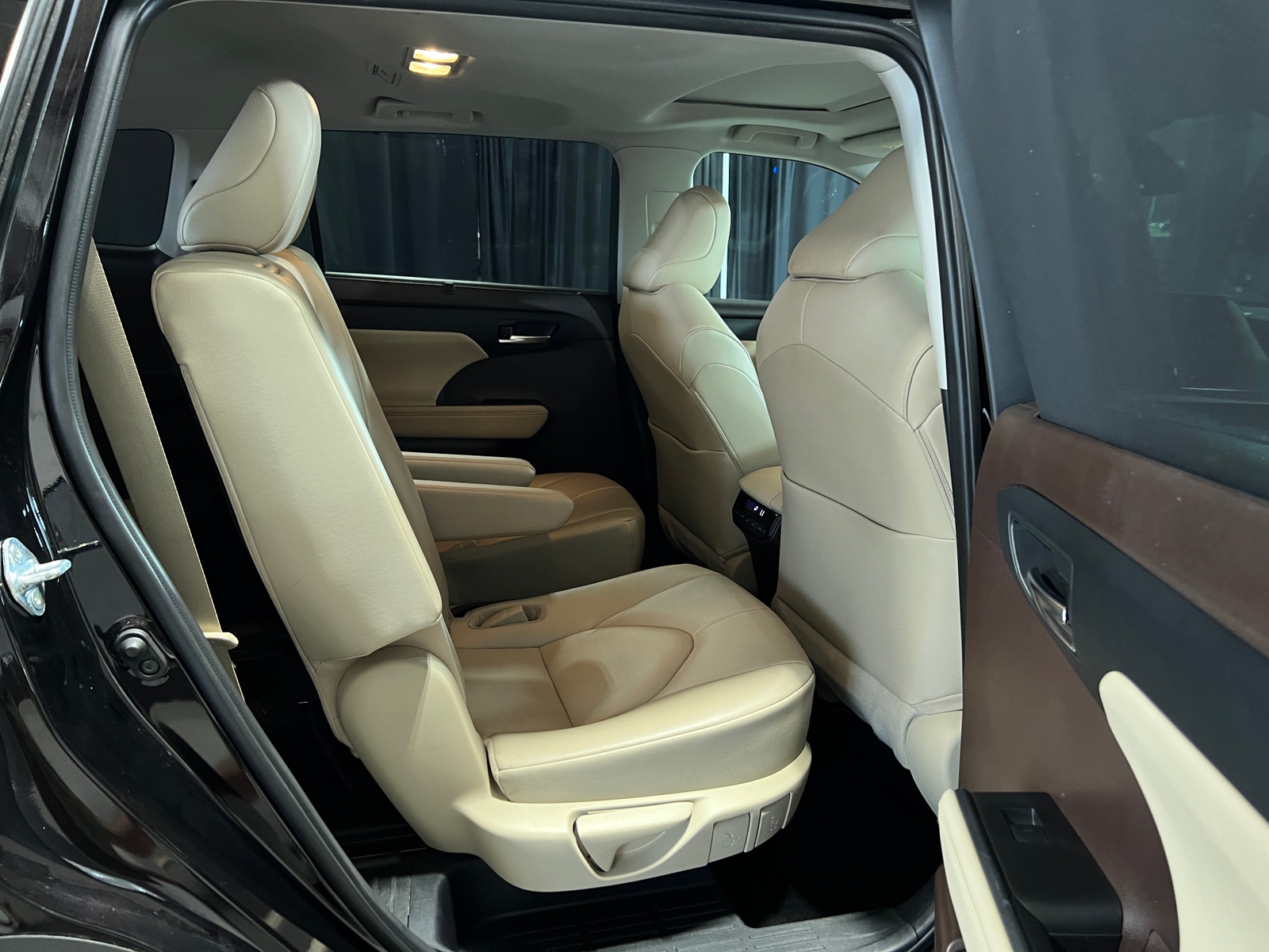 Thumbnail: 2021 Toyota Highlander - 5