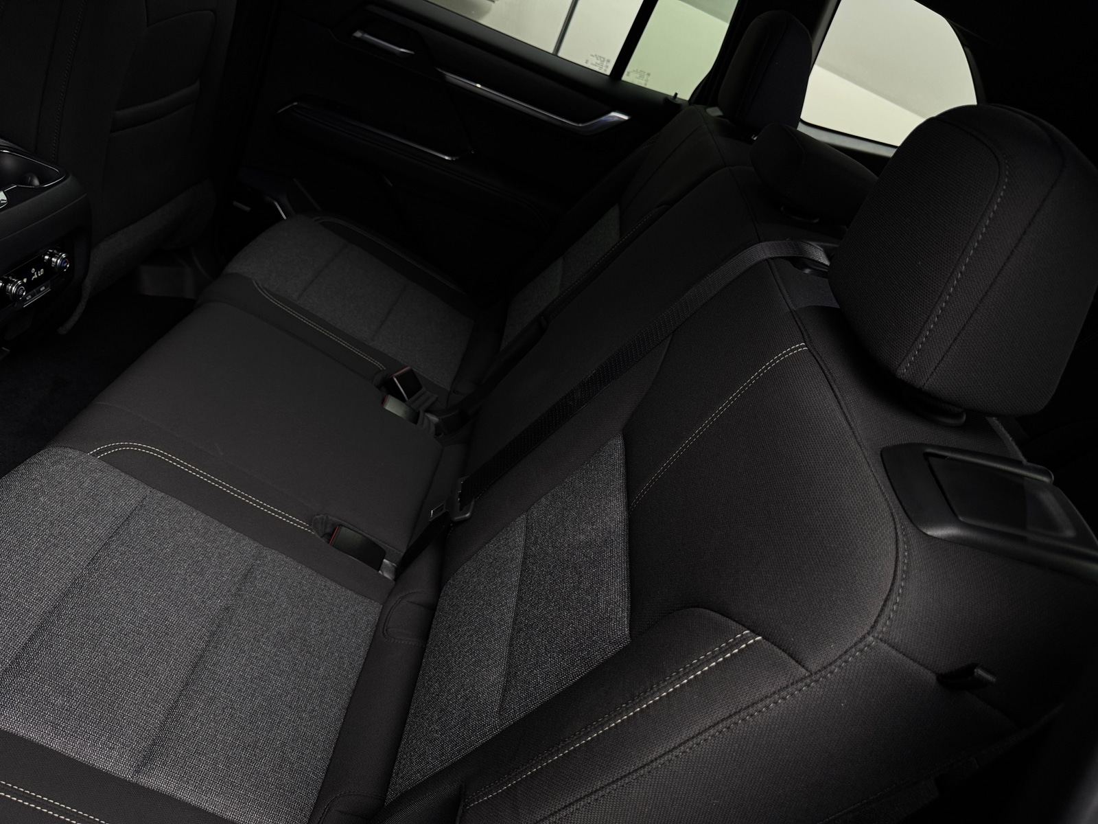 Thumbnail: 2025 GMC Acadia - 6