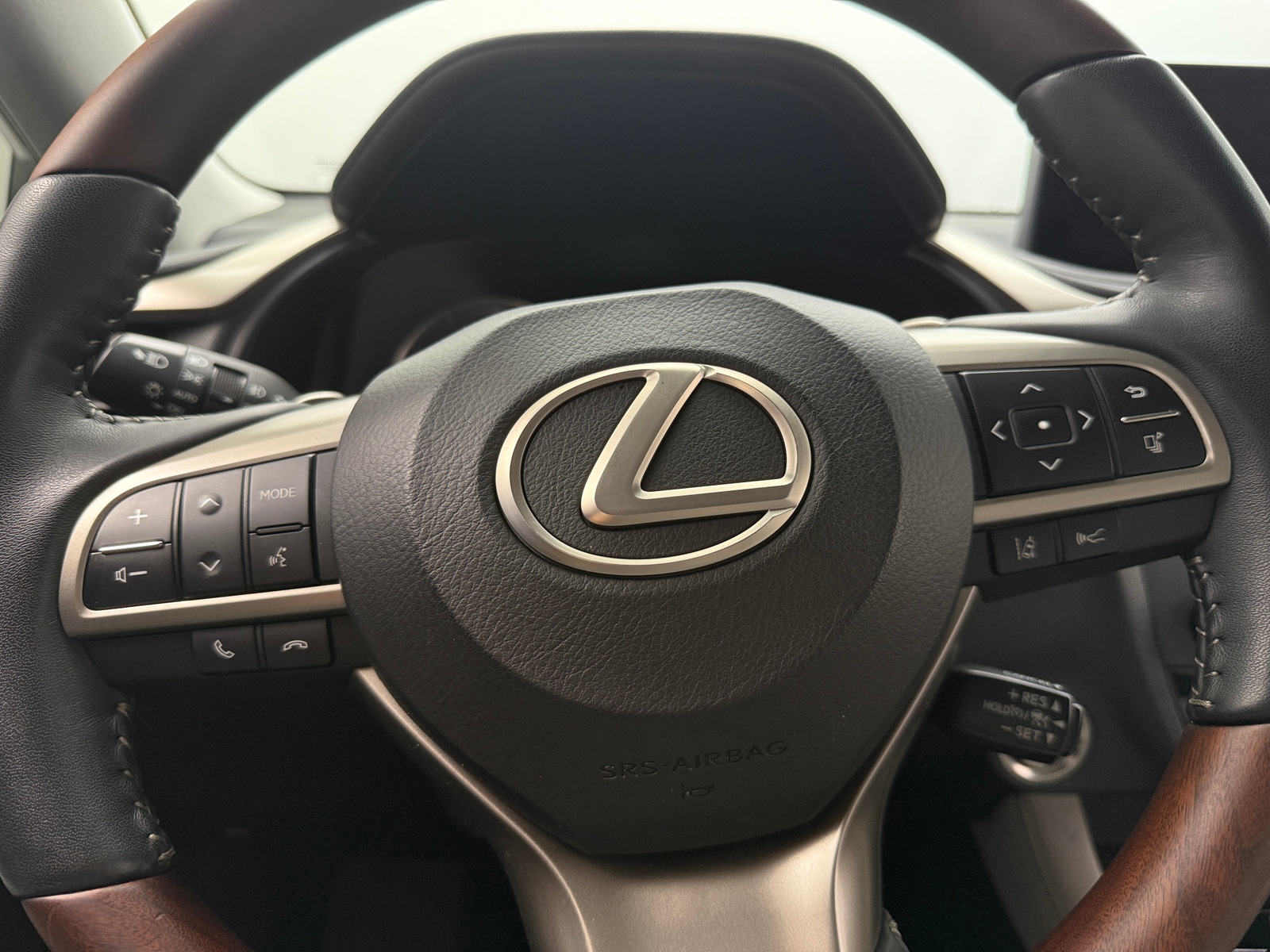 Thumbnail: 2022 Lexus RX - 4