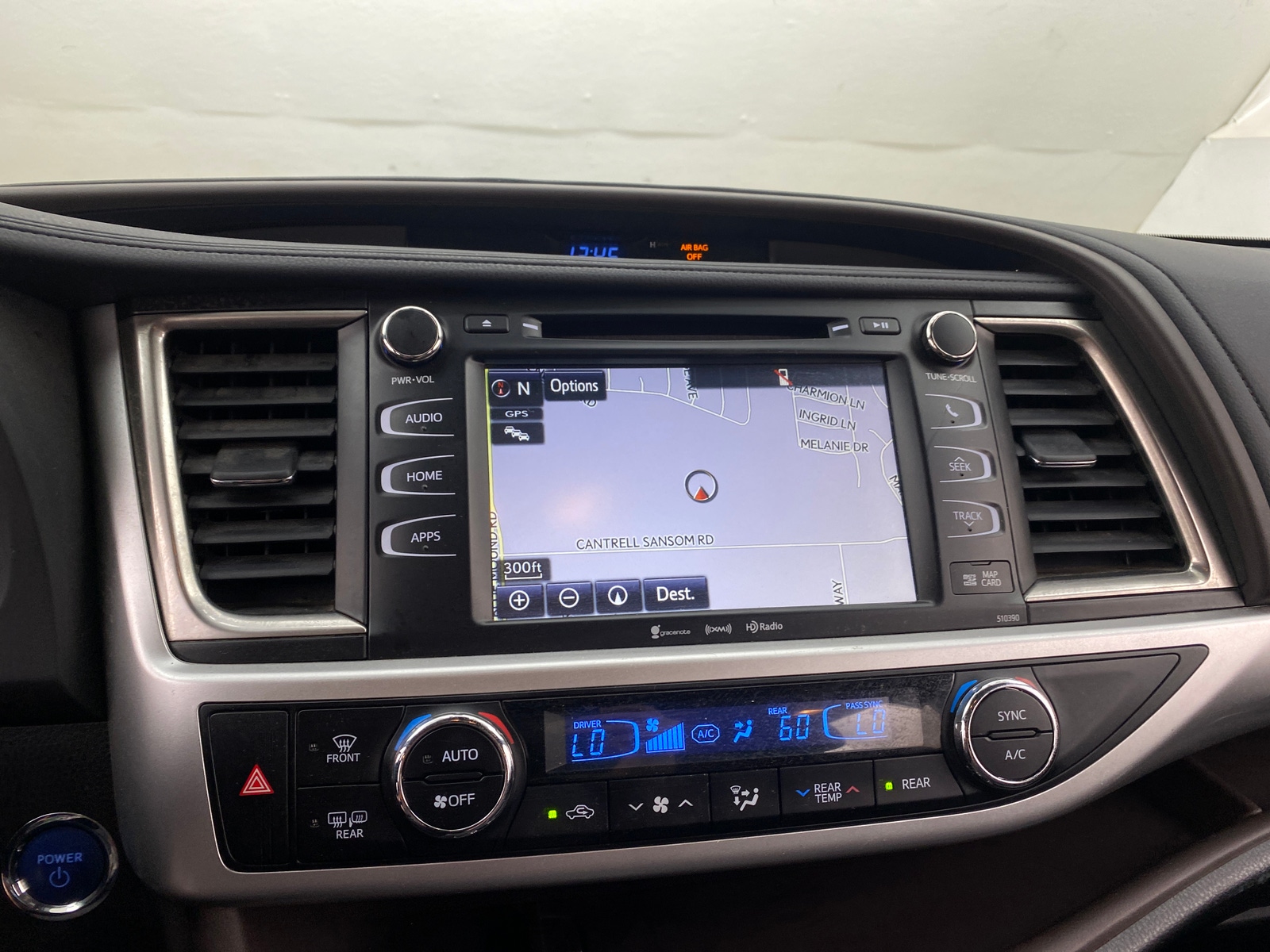 Thumbnail: 2019 Toyota Highlander - 3