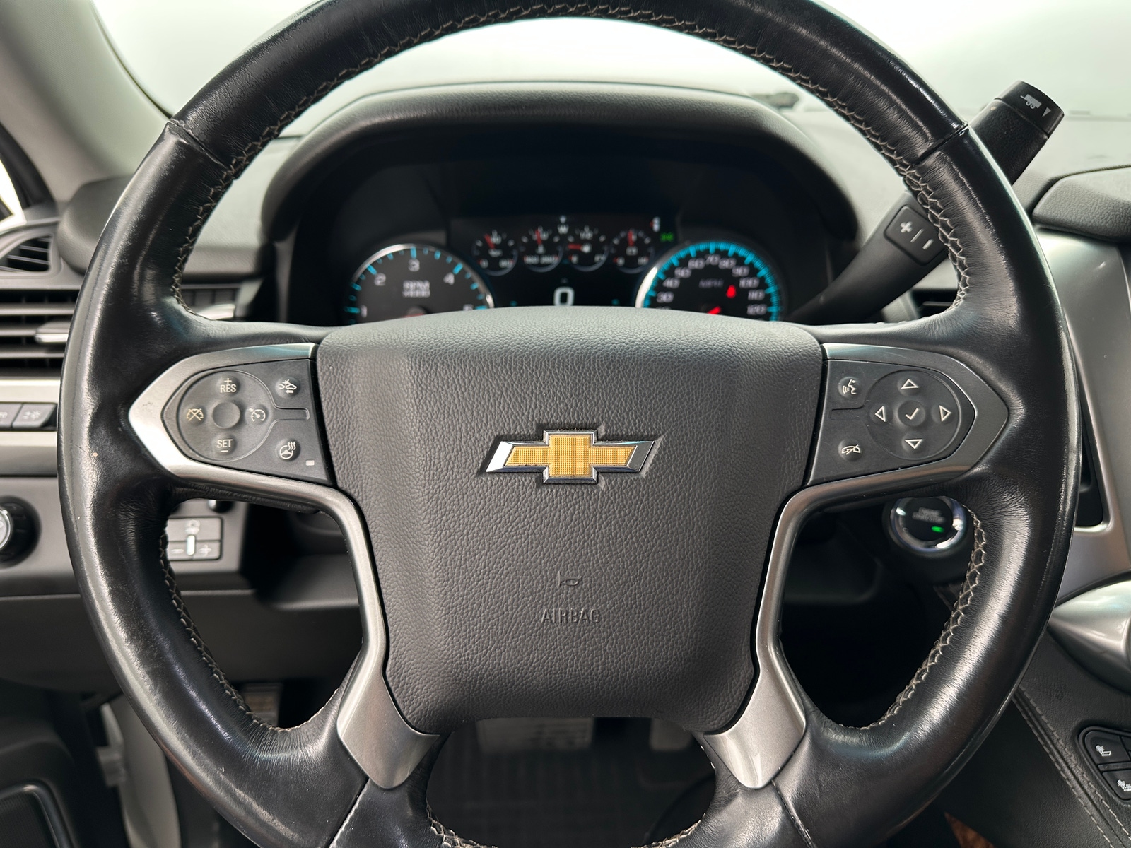 Thumbnail: 2019 Chevrolet Tahoe - 4
