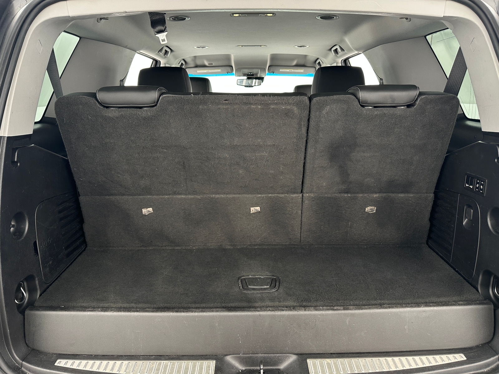 Thumbnail: 2019 Chevrolet Tahoe - 6