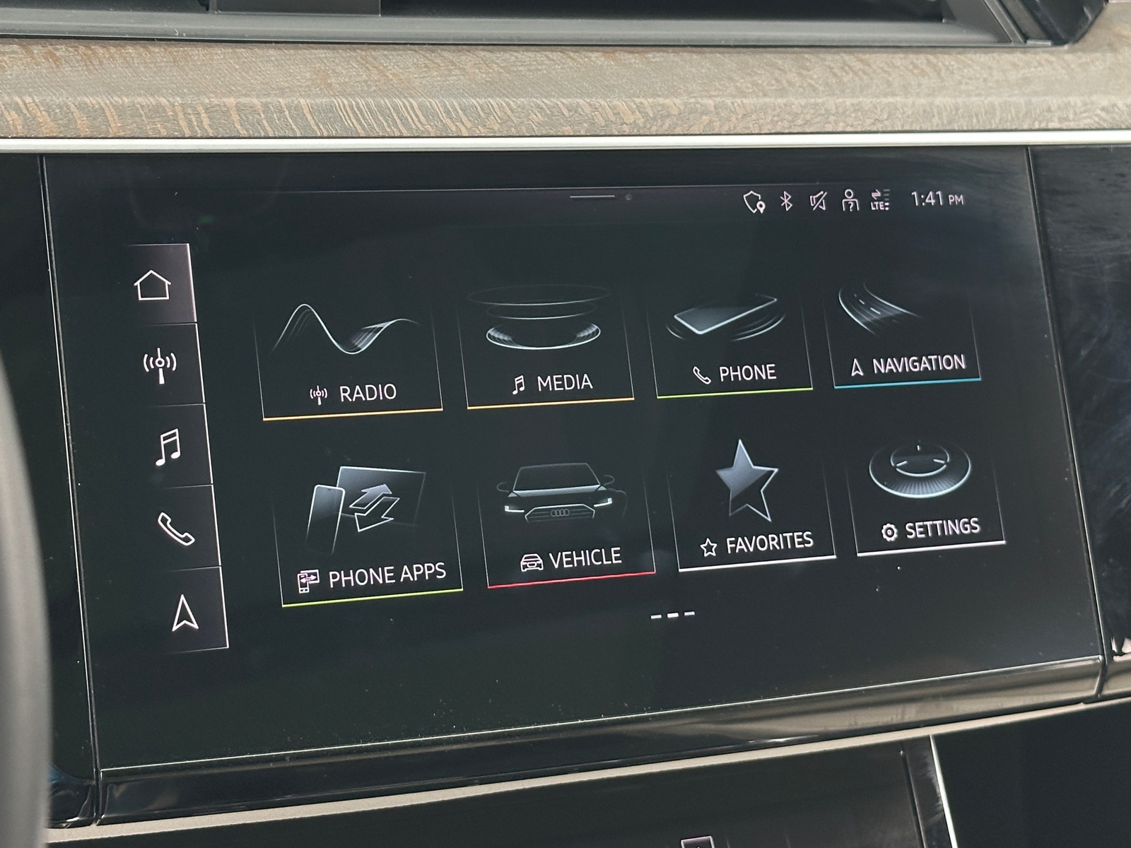 Thumbnail: 2024 Audi Q8 e-tron - 3