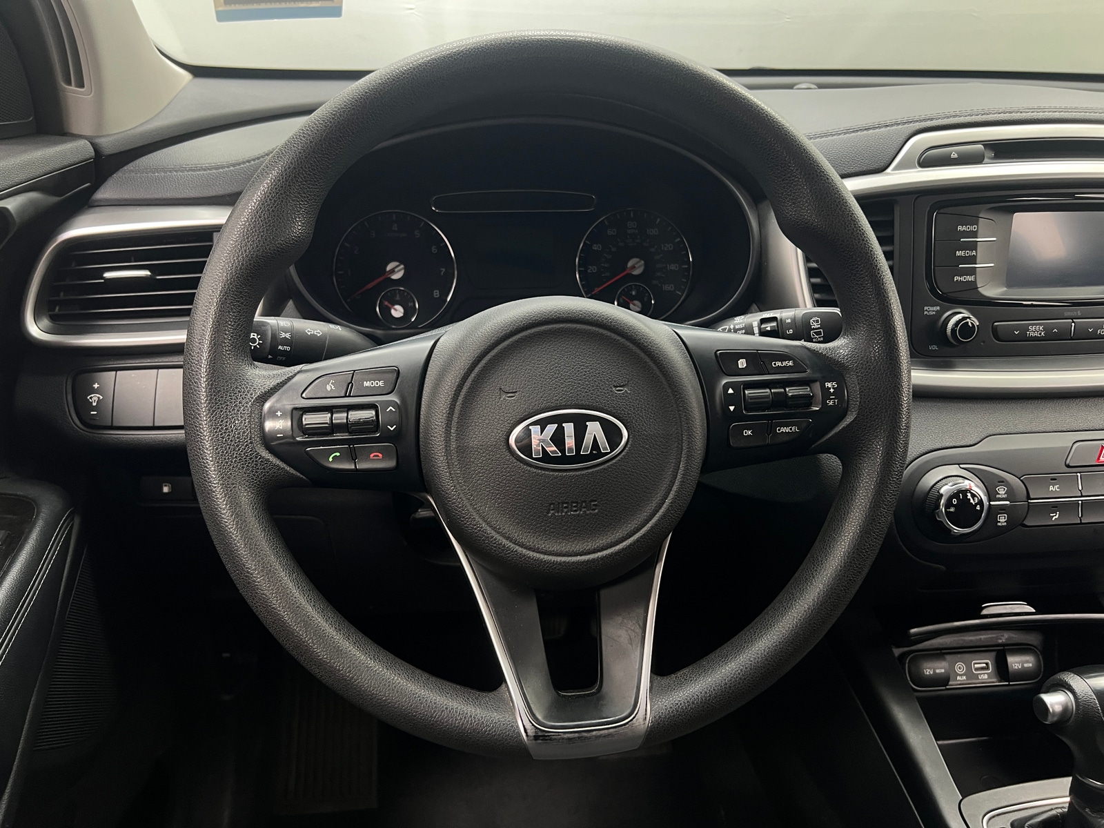 Thumbnail: 2017 Kia Sorento - 5