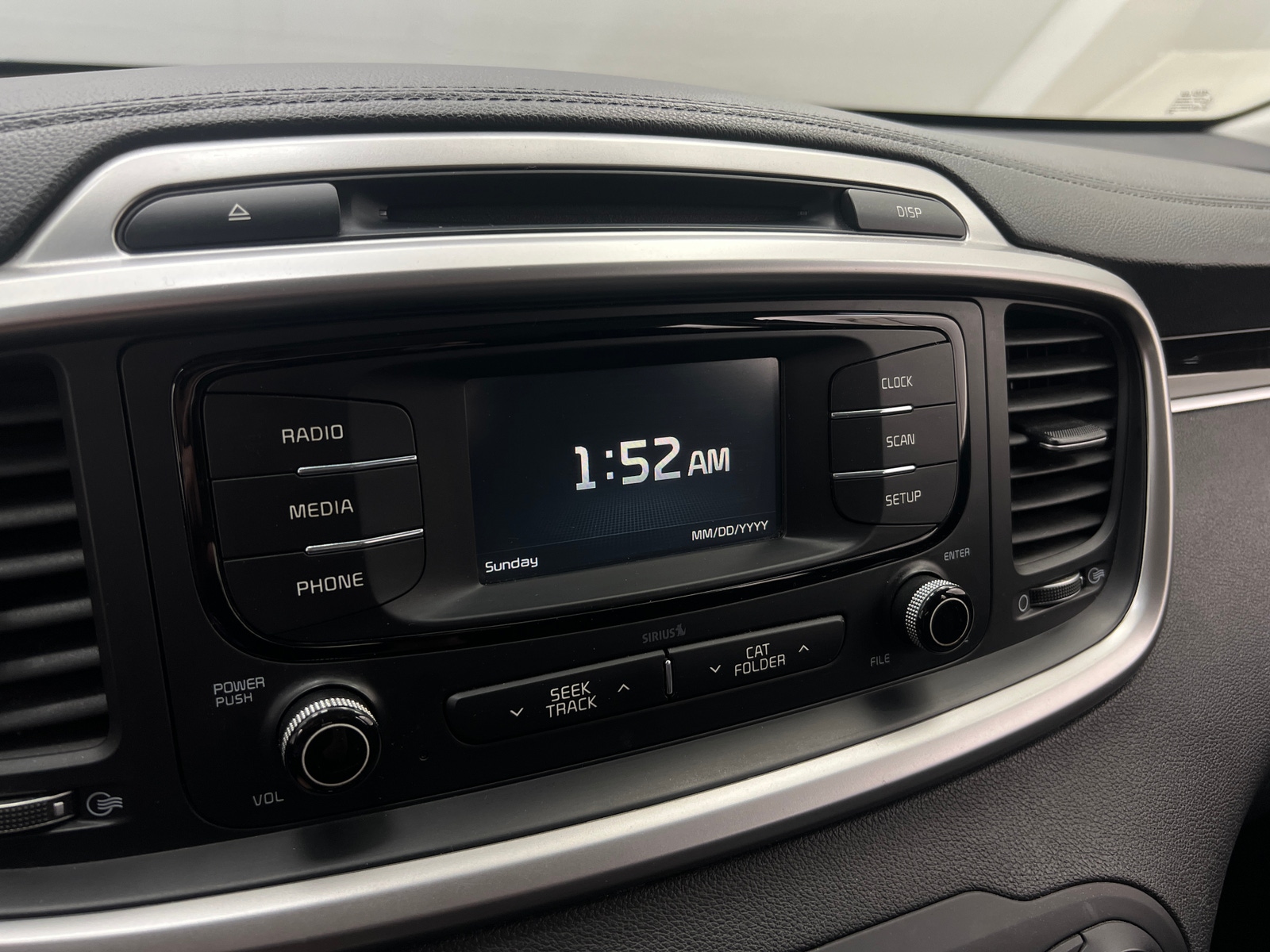 Thumbnail: 2017 Kia Sorento - 4
