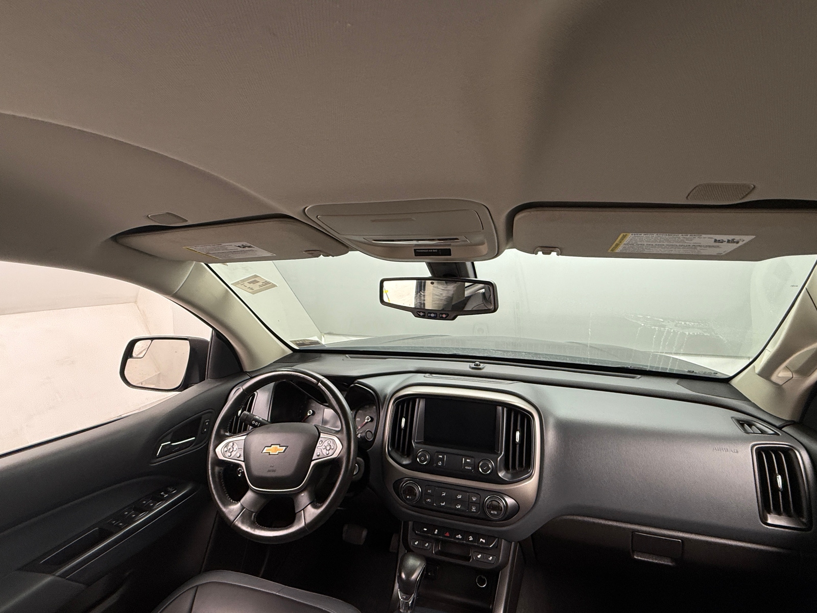 Thumbnail: 2022 Chevrolet Colorado - 3