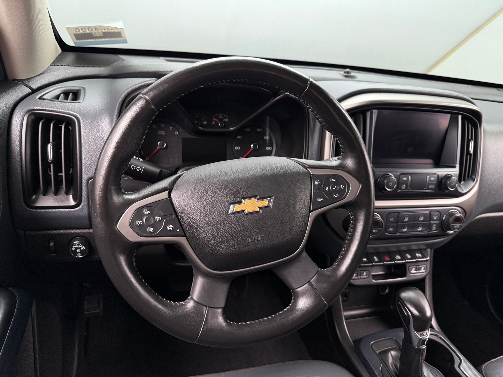 Thumbnail: 2022 Chevrolet Colorado - 5
