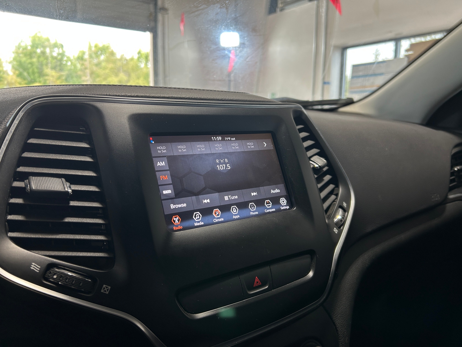 Thumbnail: 2019 Jeep Cherokee - 4