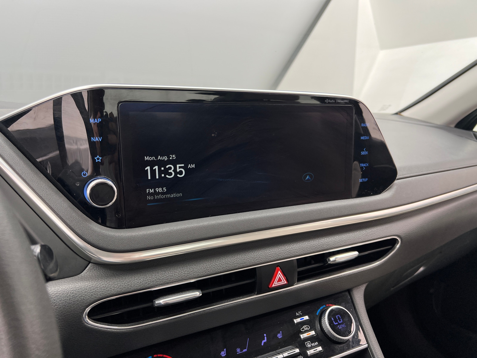 Thumbnail: 2023 Hyundai Sonata - 4