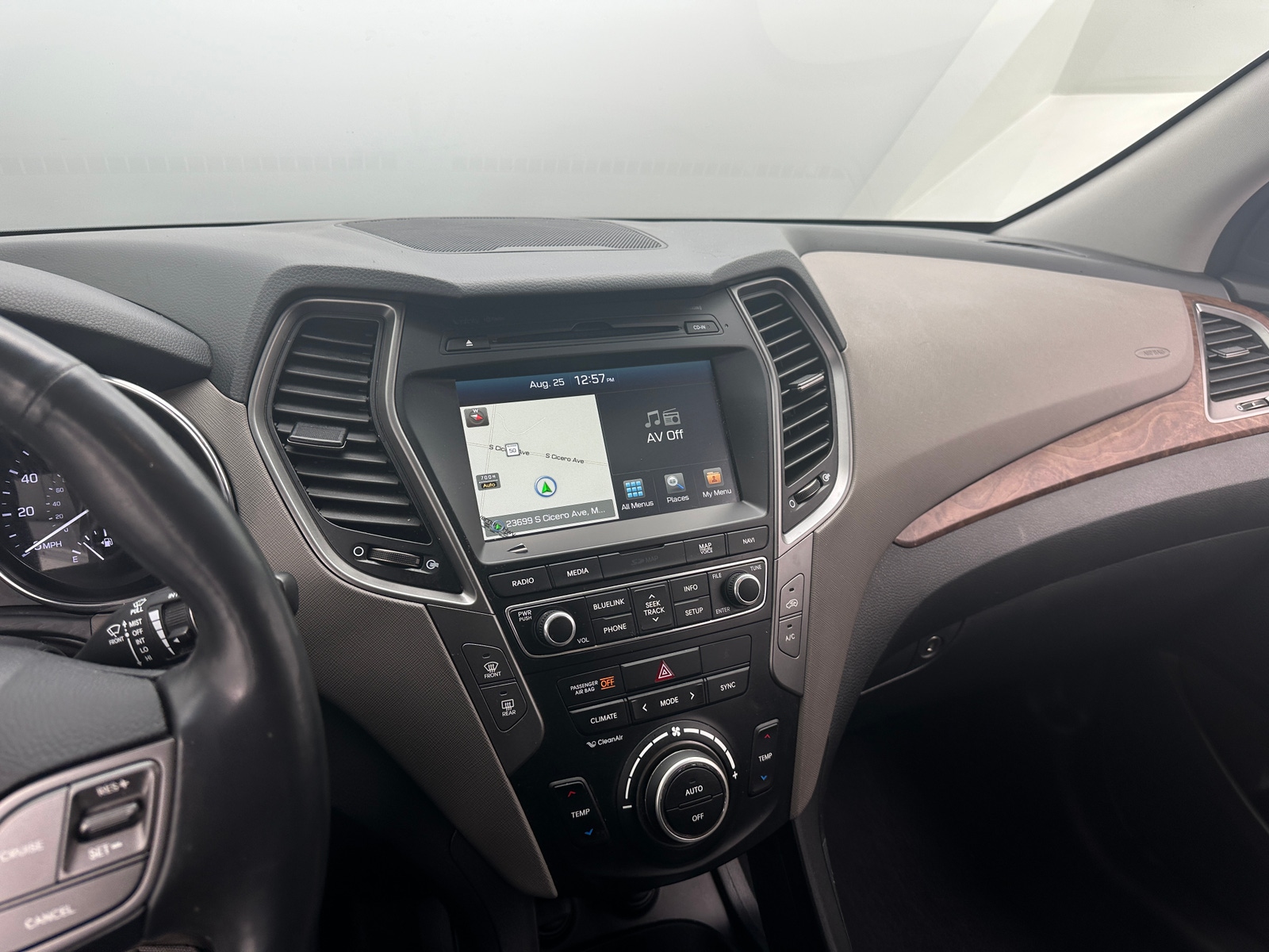 Thumbnail: 2018 Hyundai Santa Fe - 3
