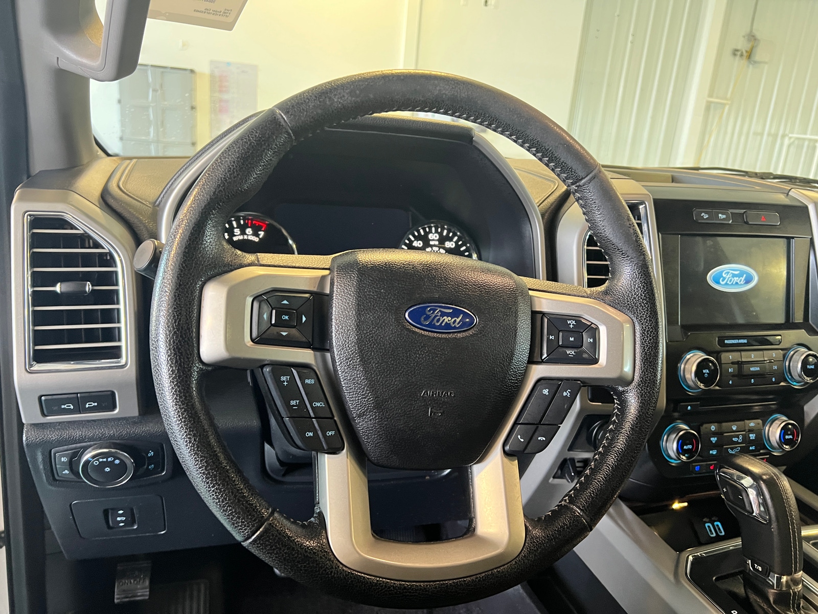 Thumbnail: 2016 Ford Econoline - 4